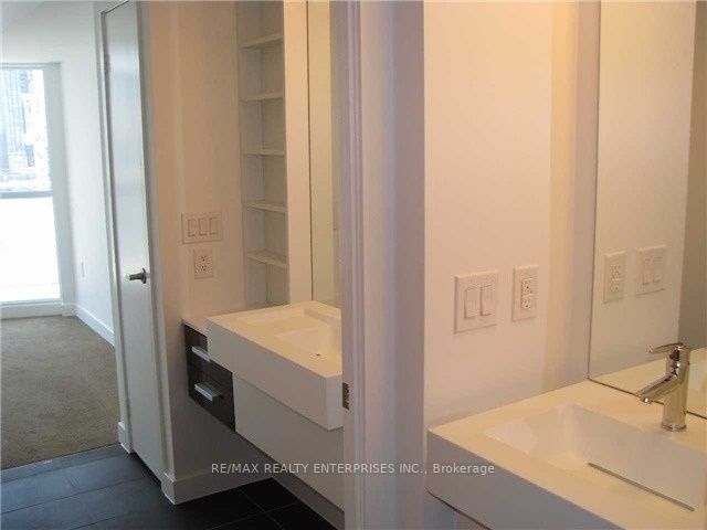 38 Dan Leckie Way, #1205