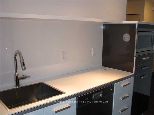 38 Dan Leckie Way, #1205