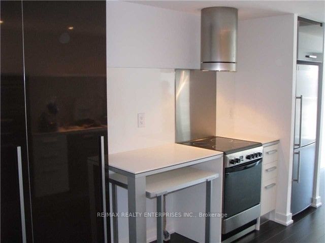 38 Dan Leckie Way, #1205