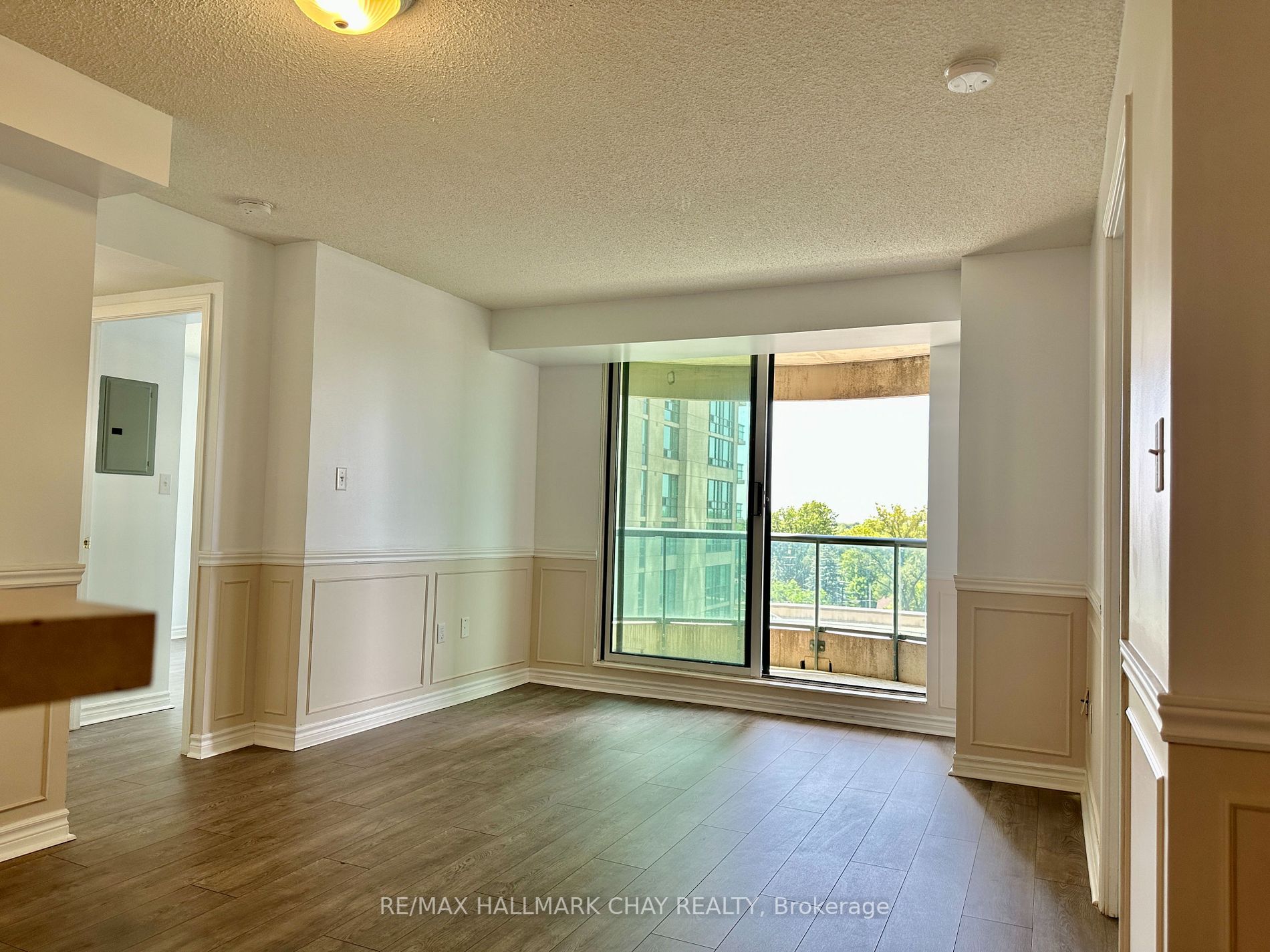7 Lorraine Dr, #706