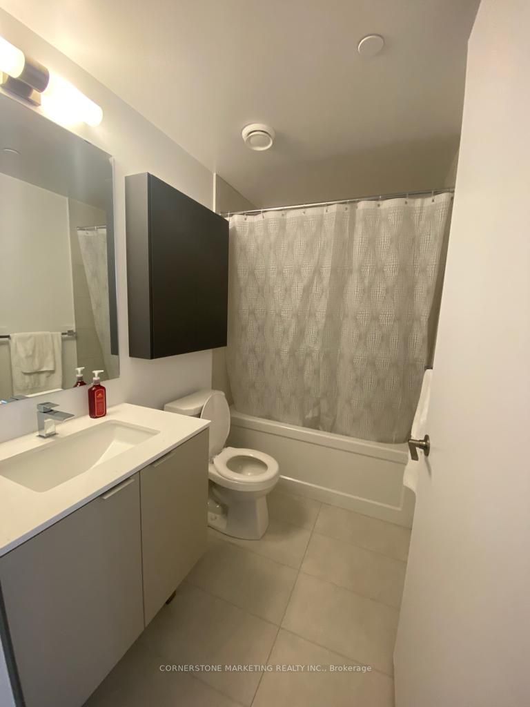 8 Tippett Rd, #301