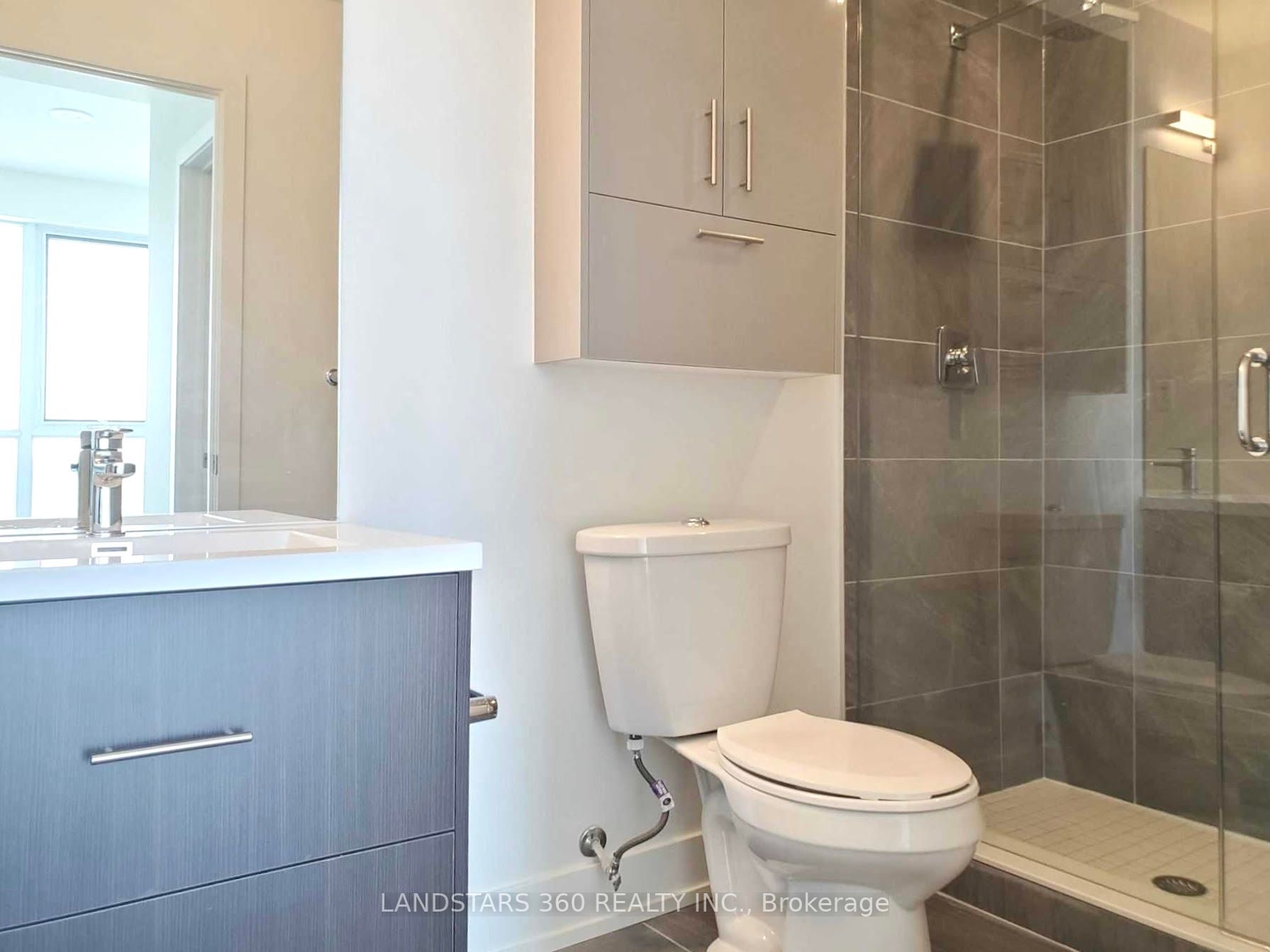 180 Fairview Mall Dr, #1912