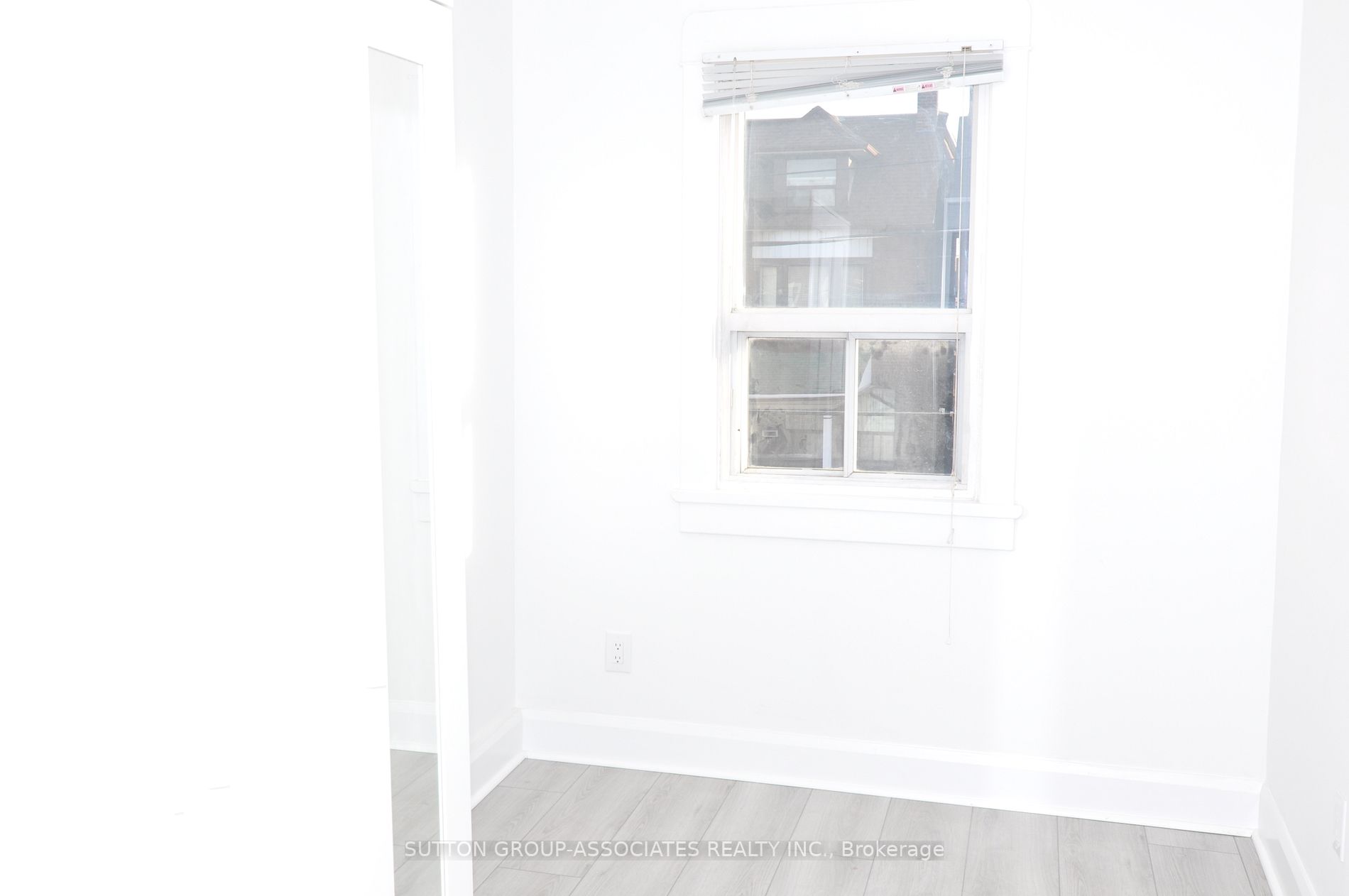 1208 College St, #2nd Fl