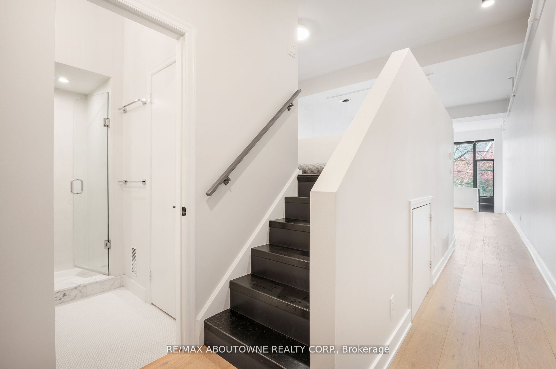 676 Richmond St W, #105