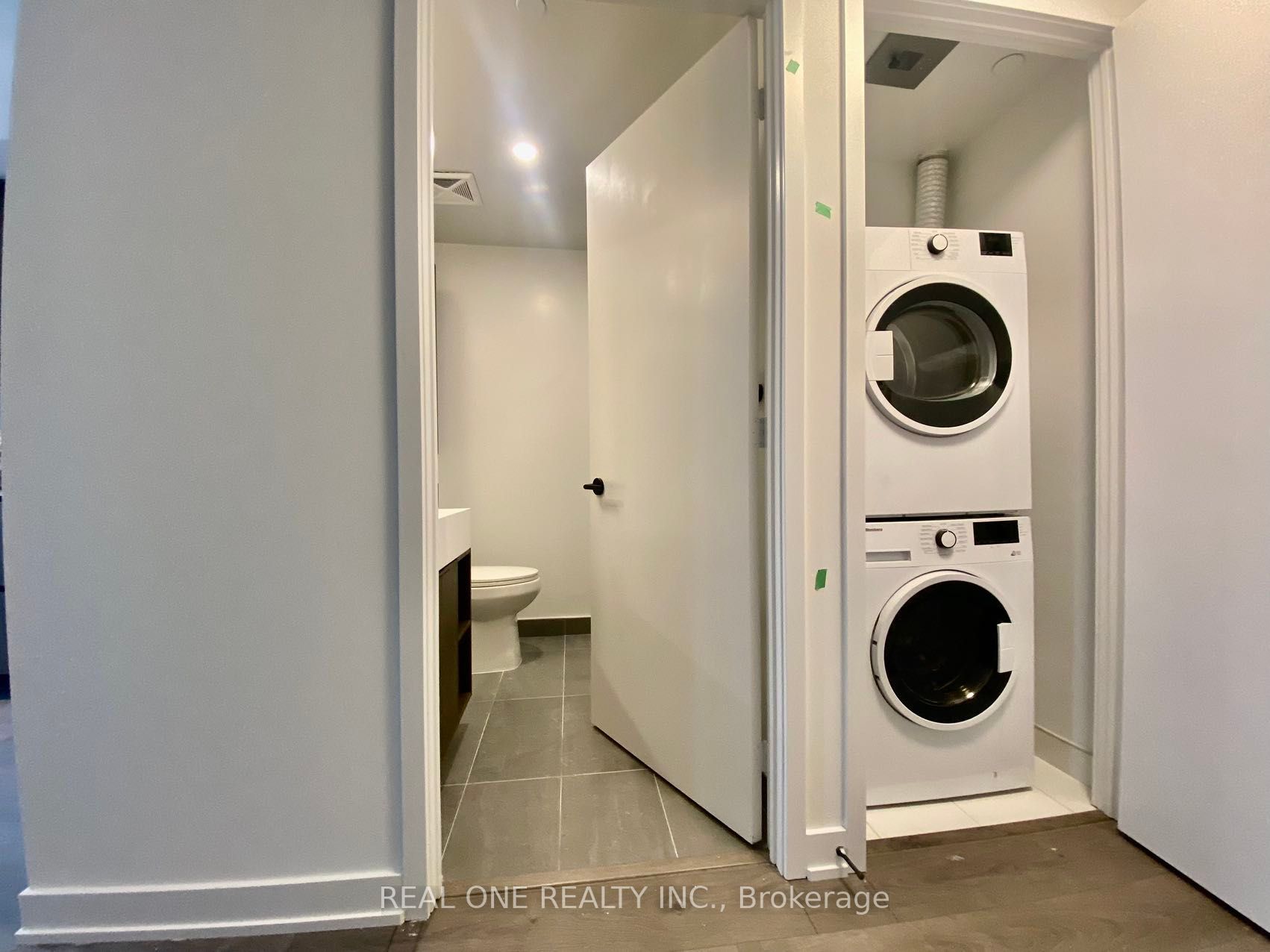 108 Peter St, #2607