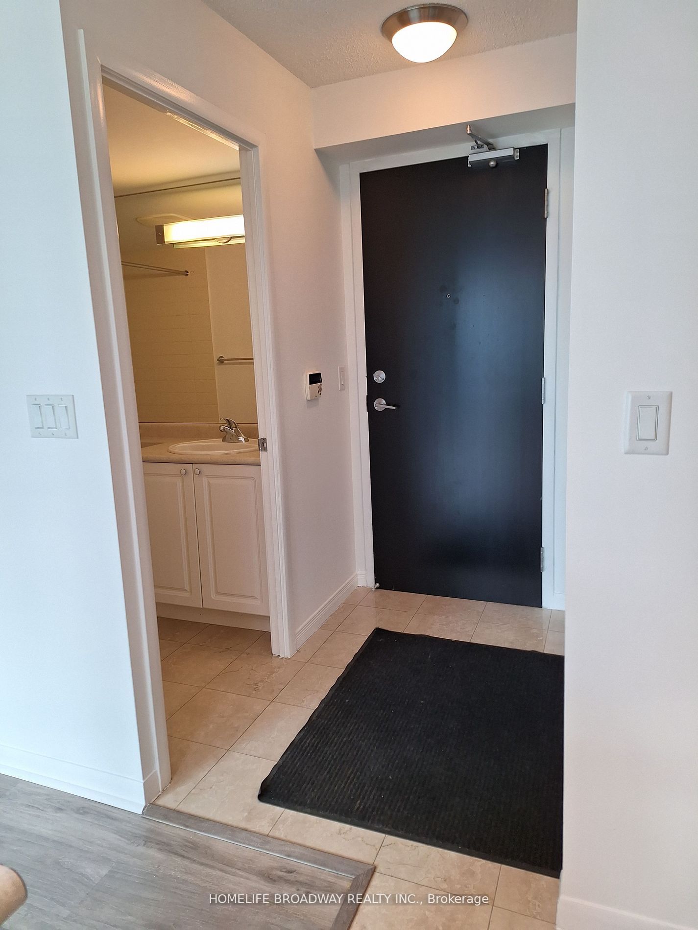 18 Yonge St, #1212