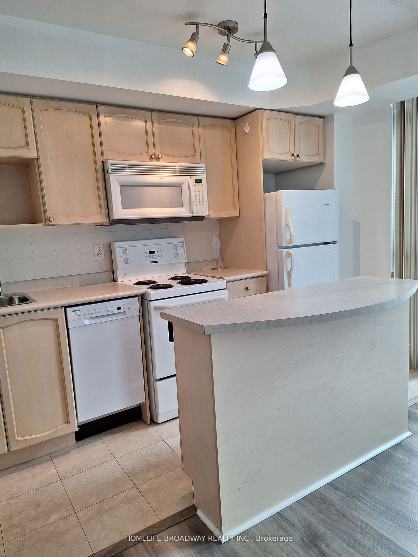 18 Yonge St, #1212