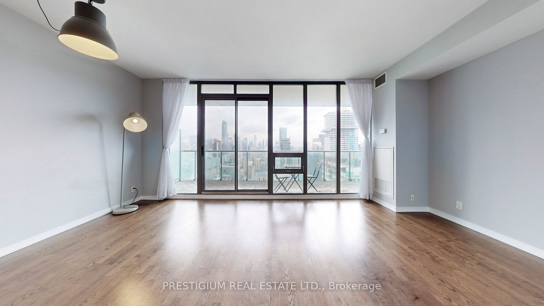 33 Lombard St, #3504