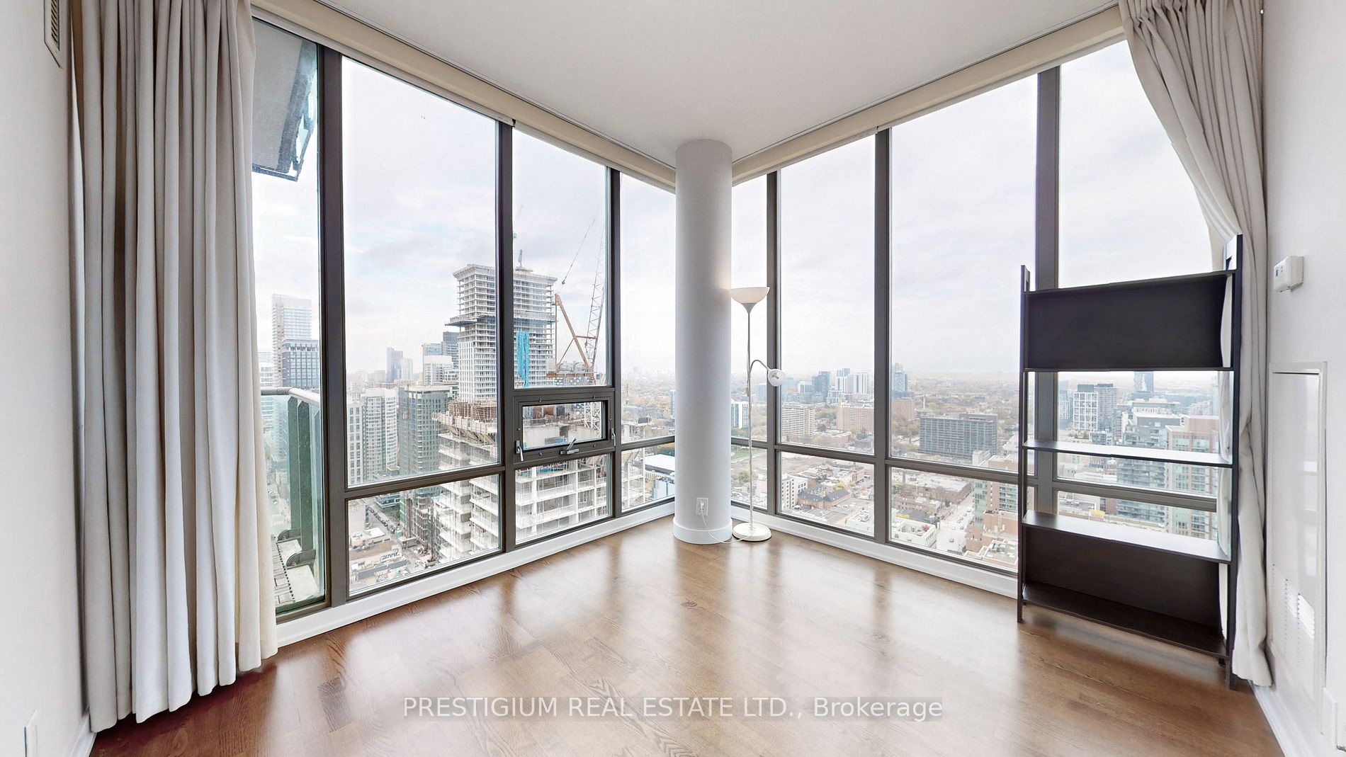 33 Lombard St, #3504
