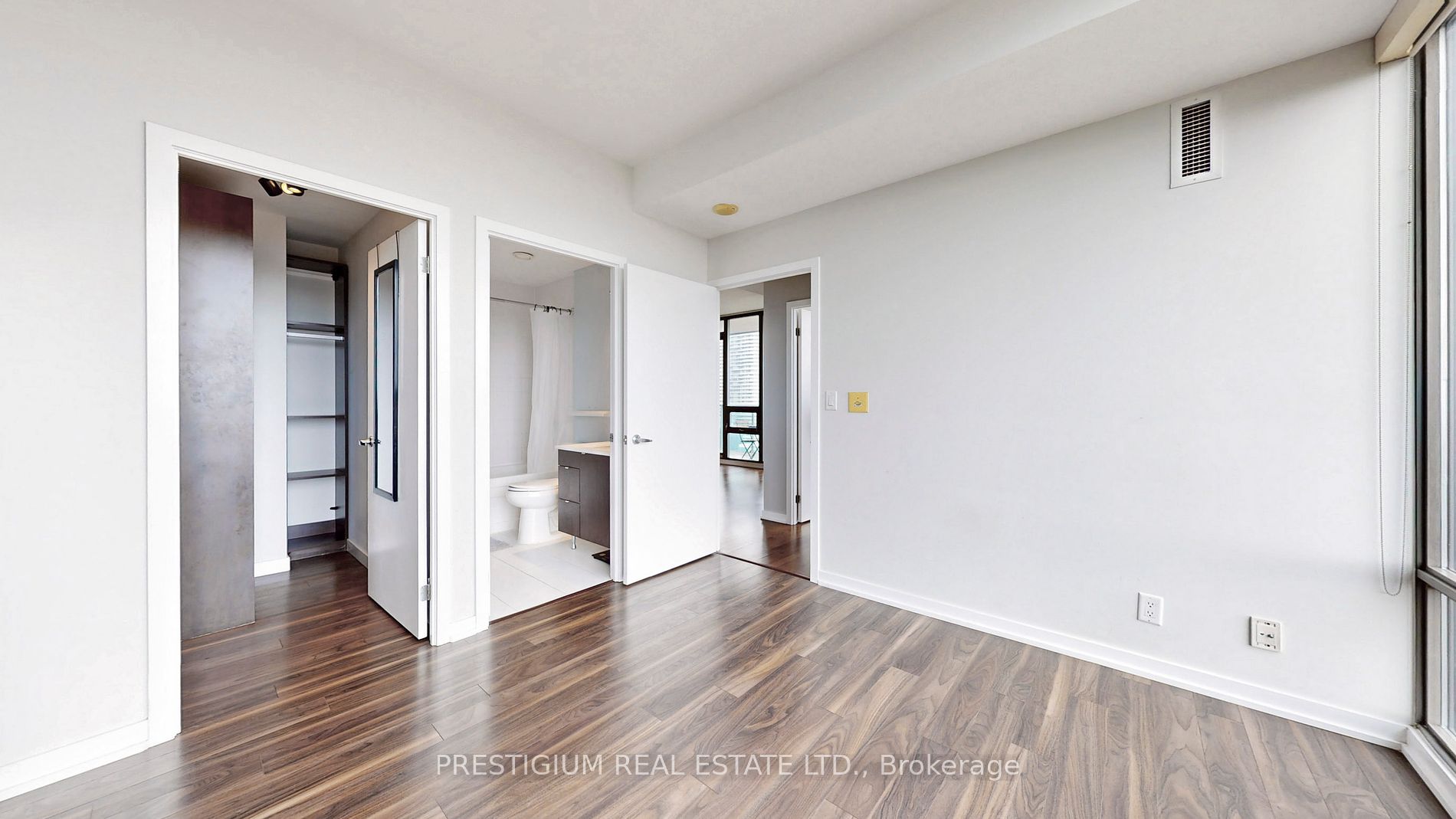 33 Lombard St, #3504