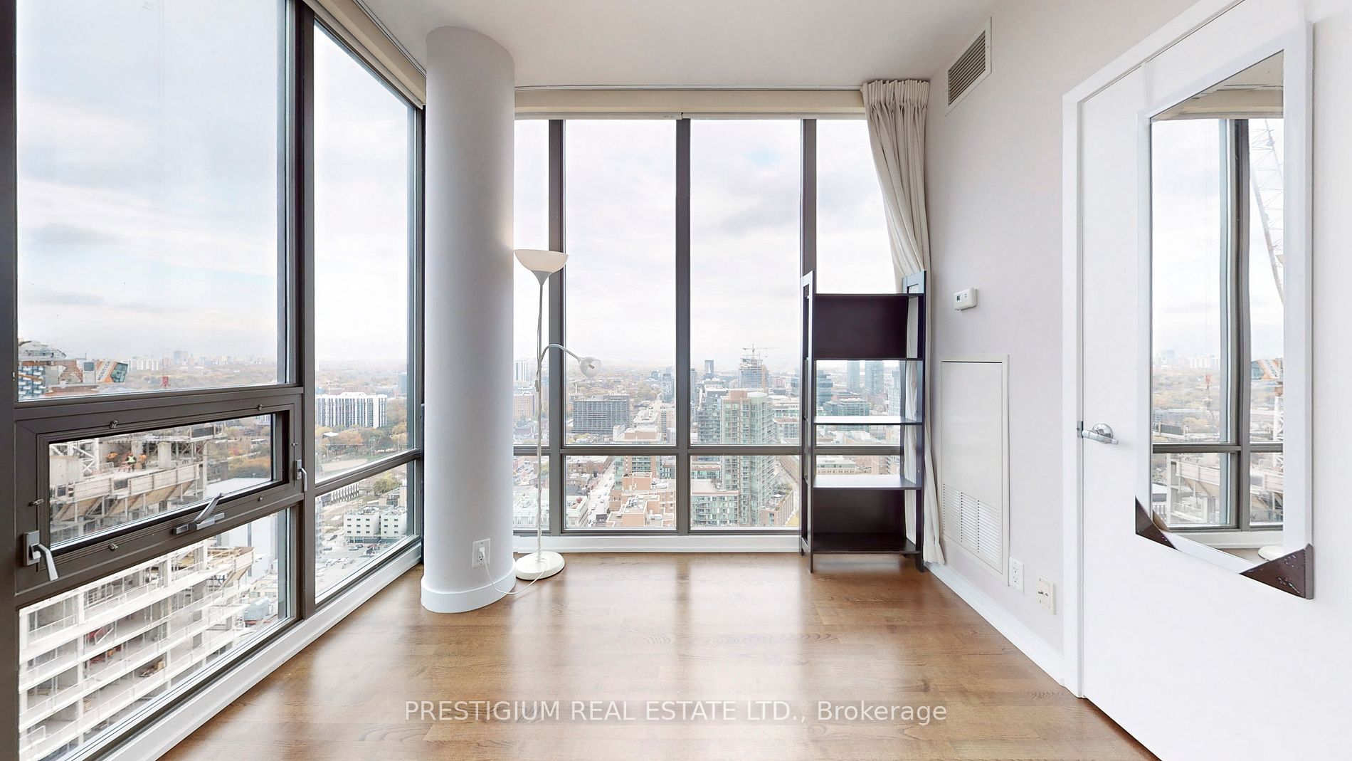 33 Lombard St, #3504