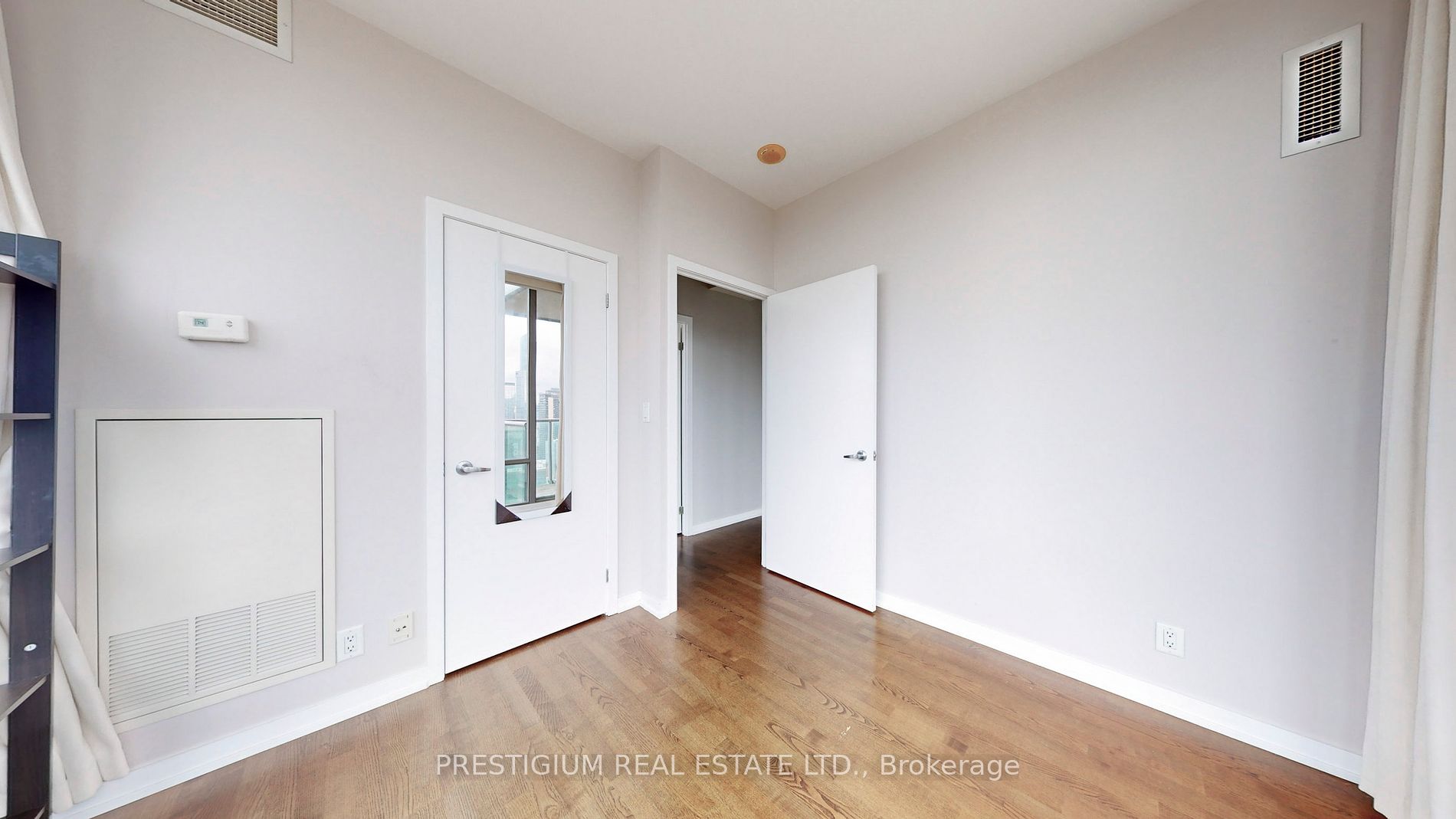33 Lombard St, #3504