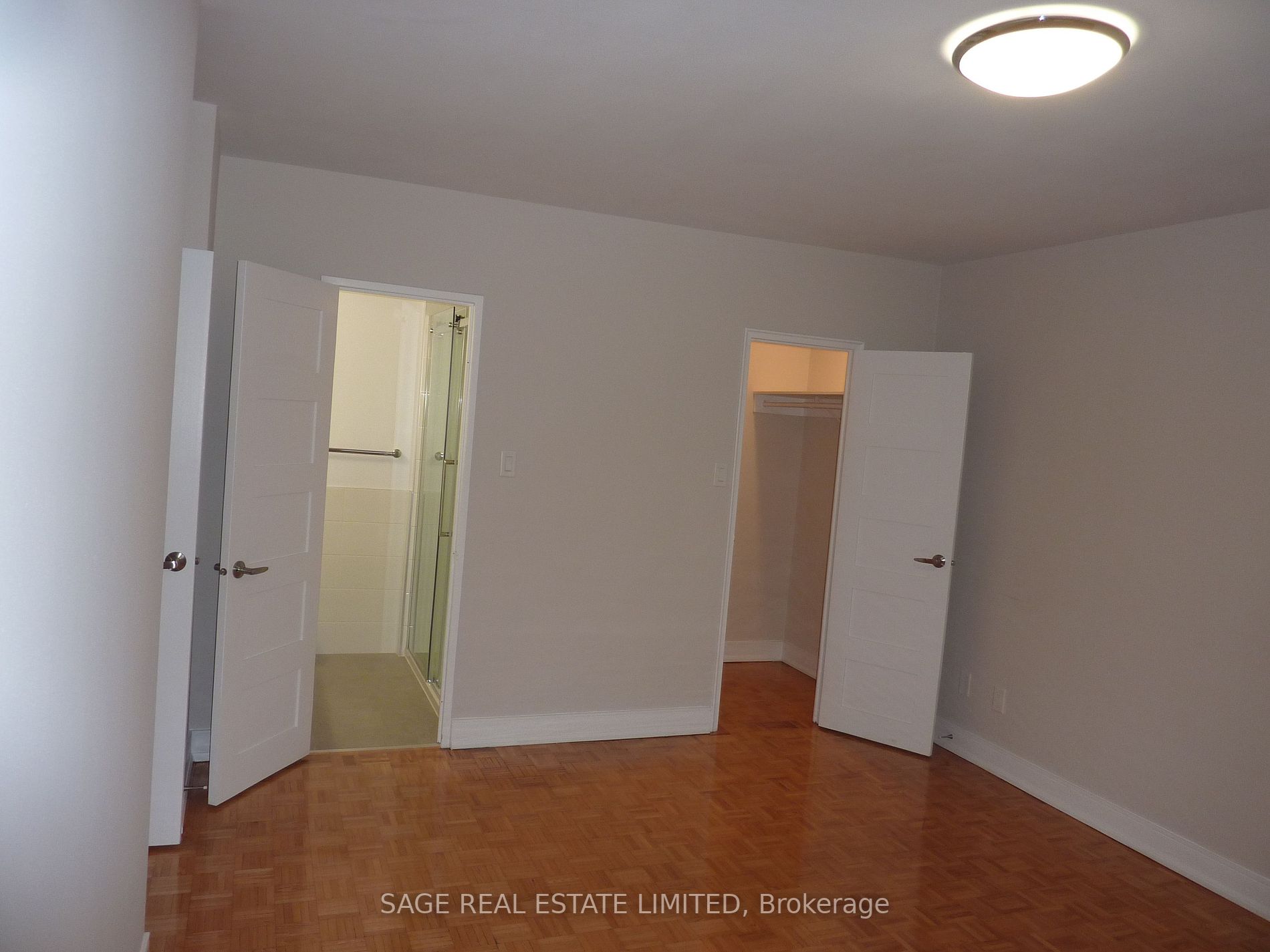 10 Shallmar Blvd, #211