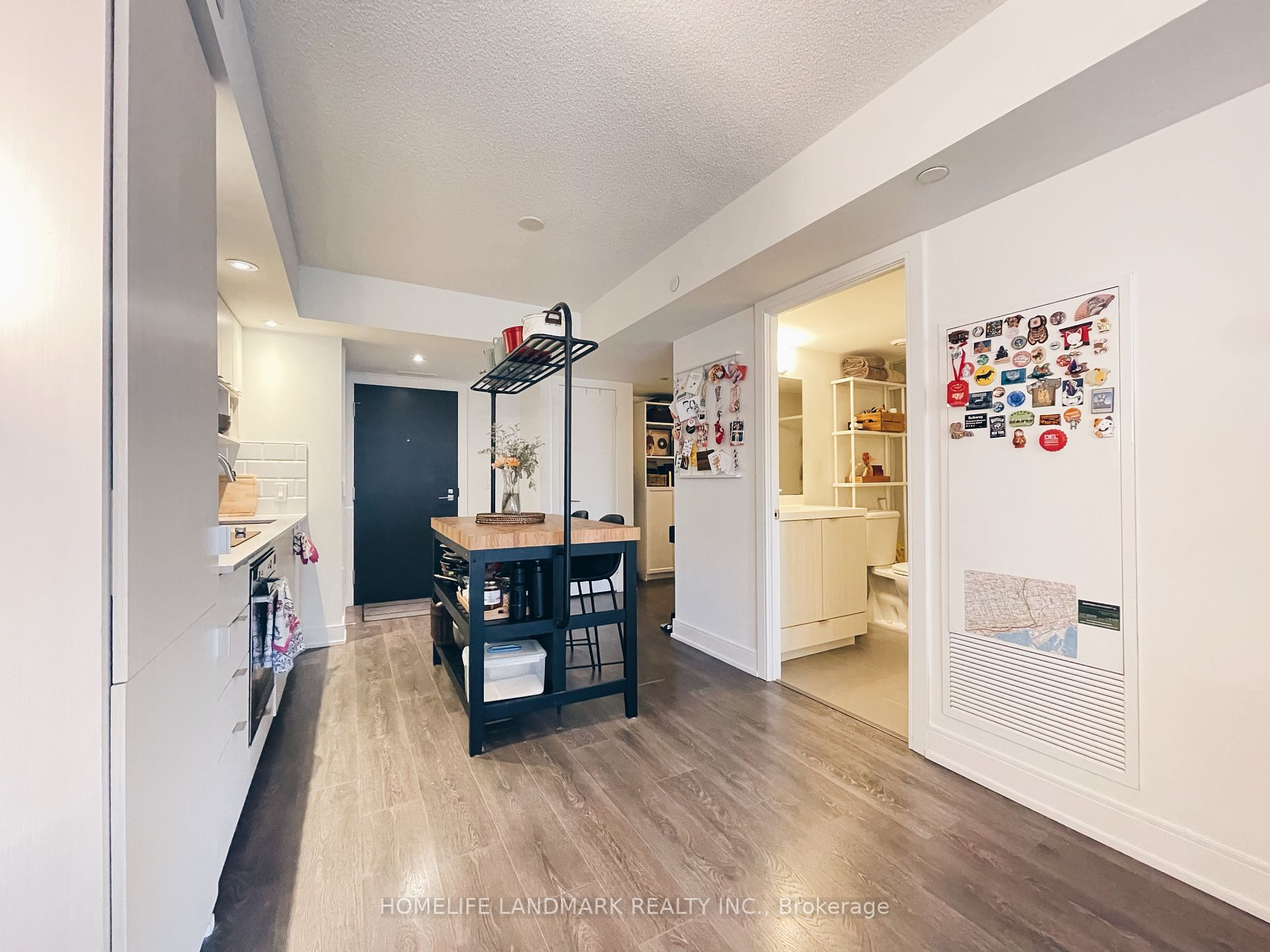 89 Mcgill St, #1004