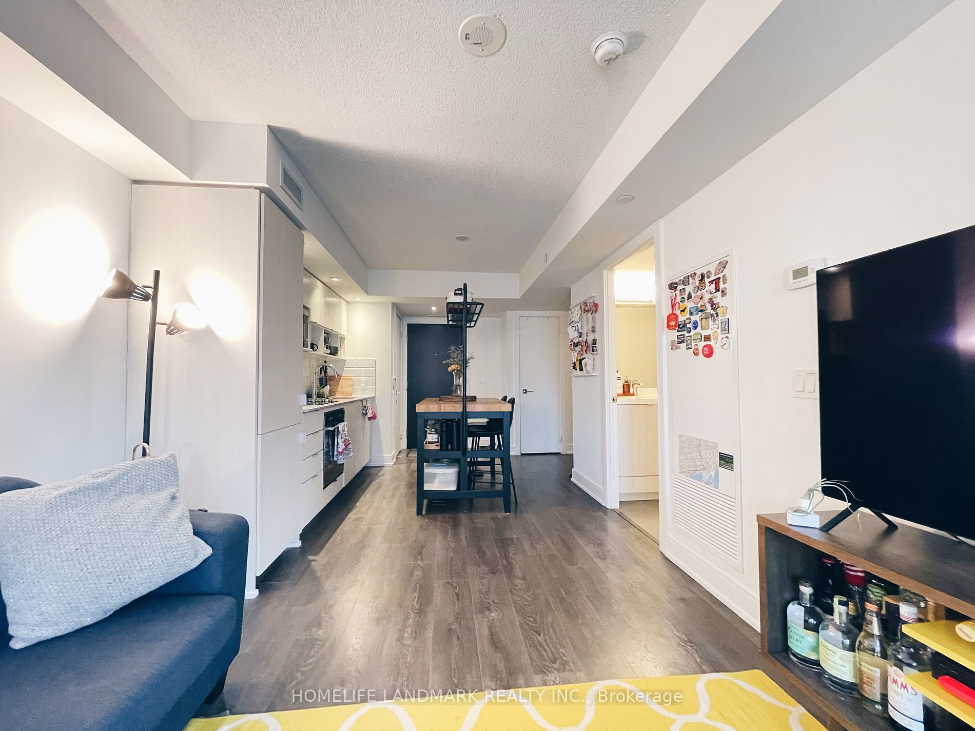 89 Mcgill St, #1004