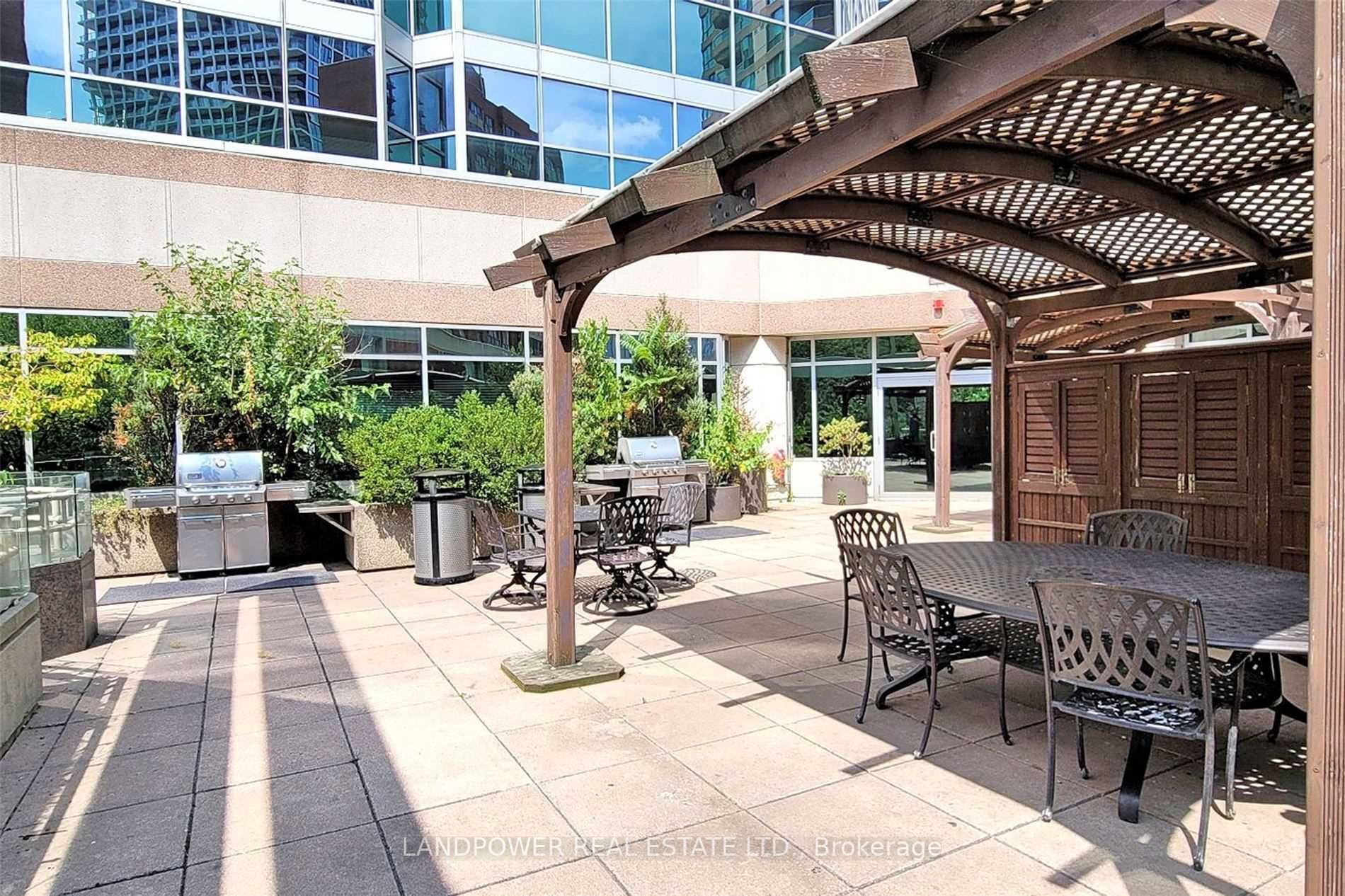 38 Elm St, #2315