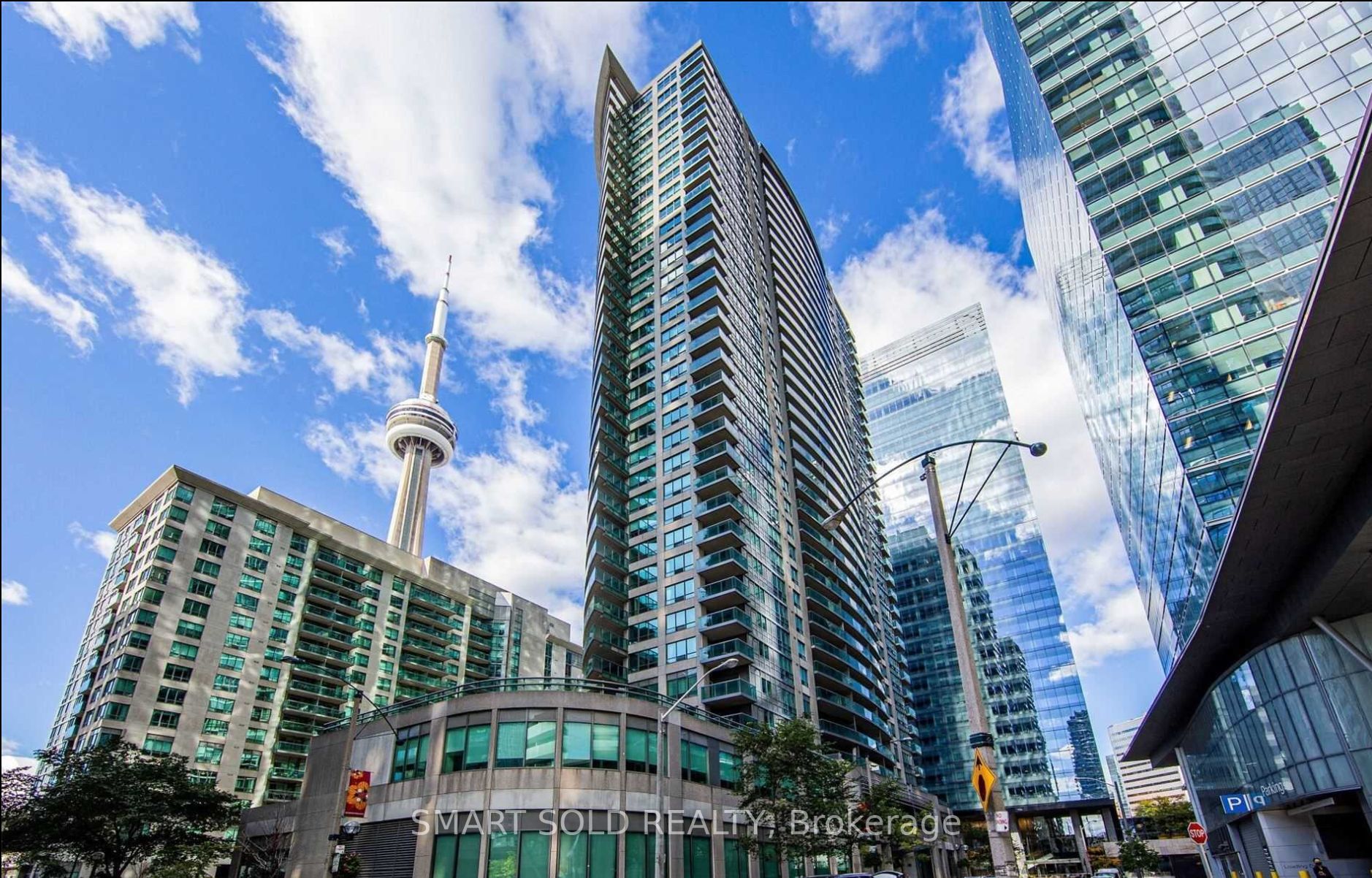 30 Grand Trunk Cres, #2515