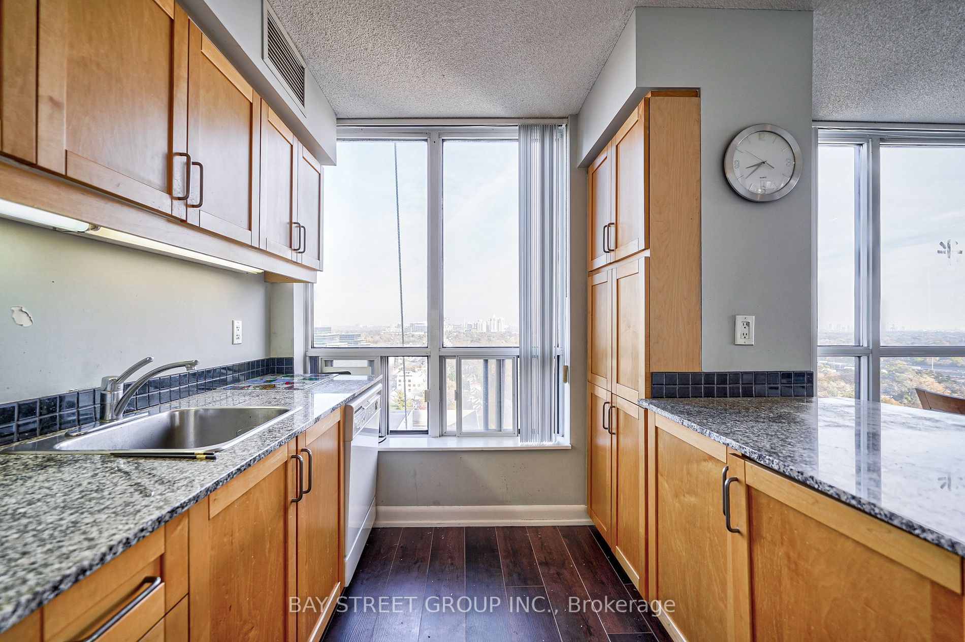 33 Sheppard Ave E, #2102