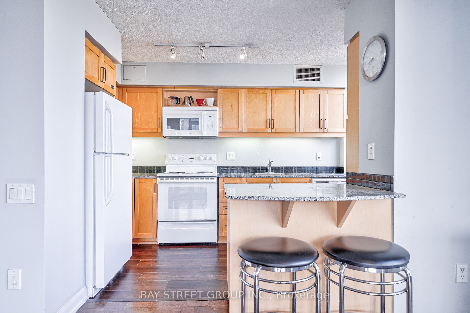 33 Sheppard Ave E, #2102