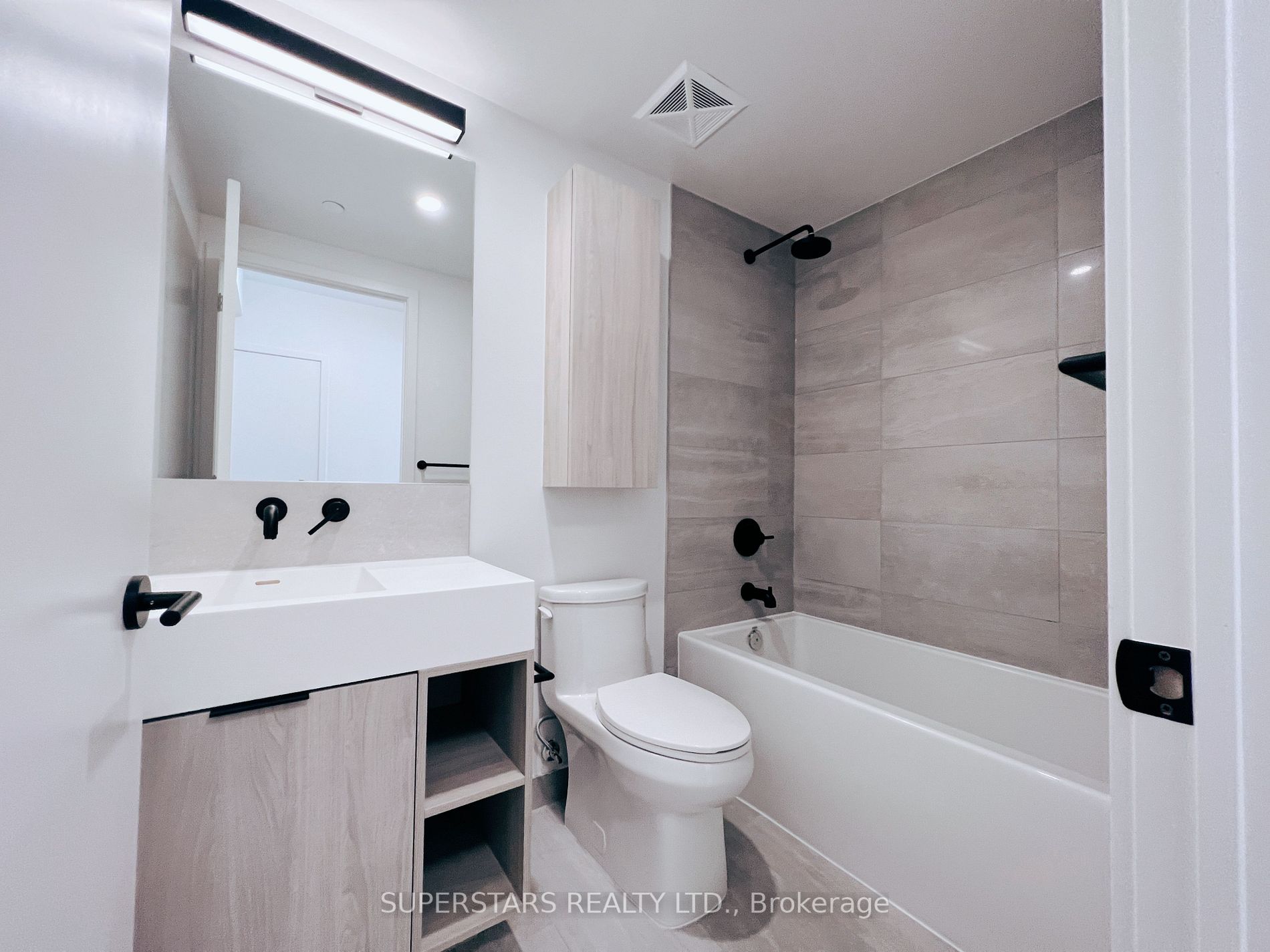 108 Peter St, #1110