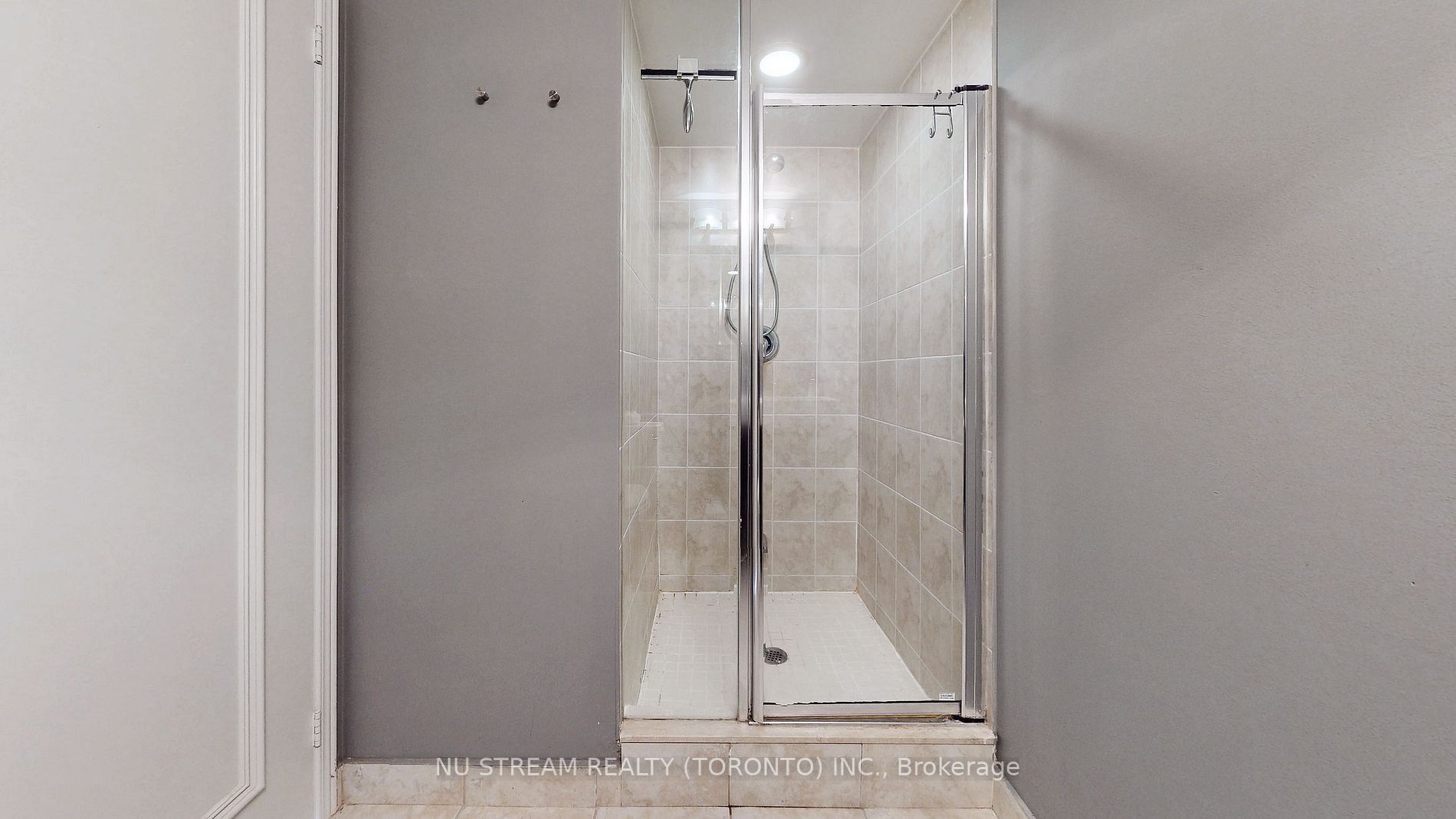 60 St Clair Ave W, #901