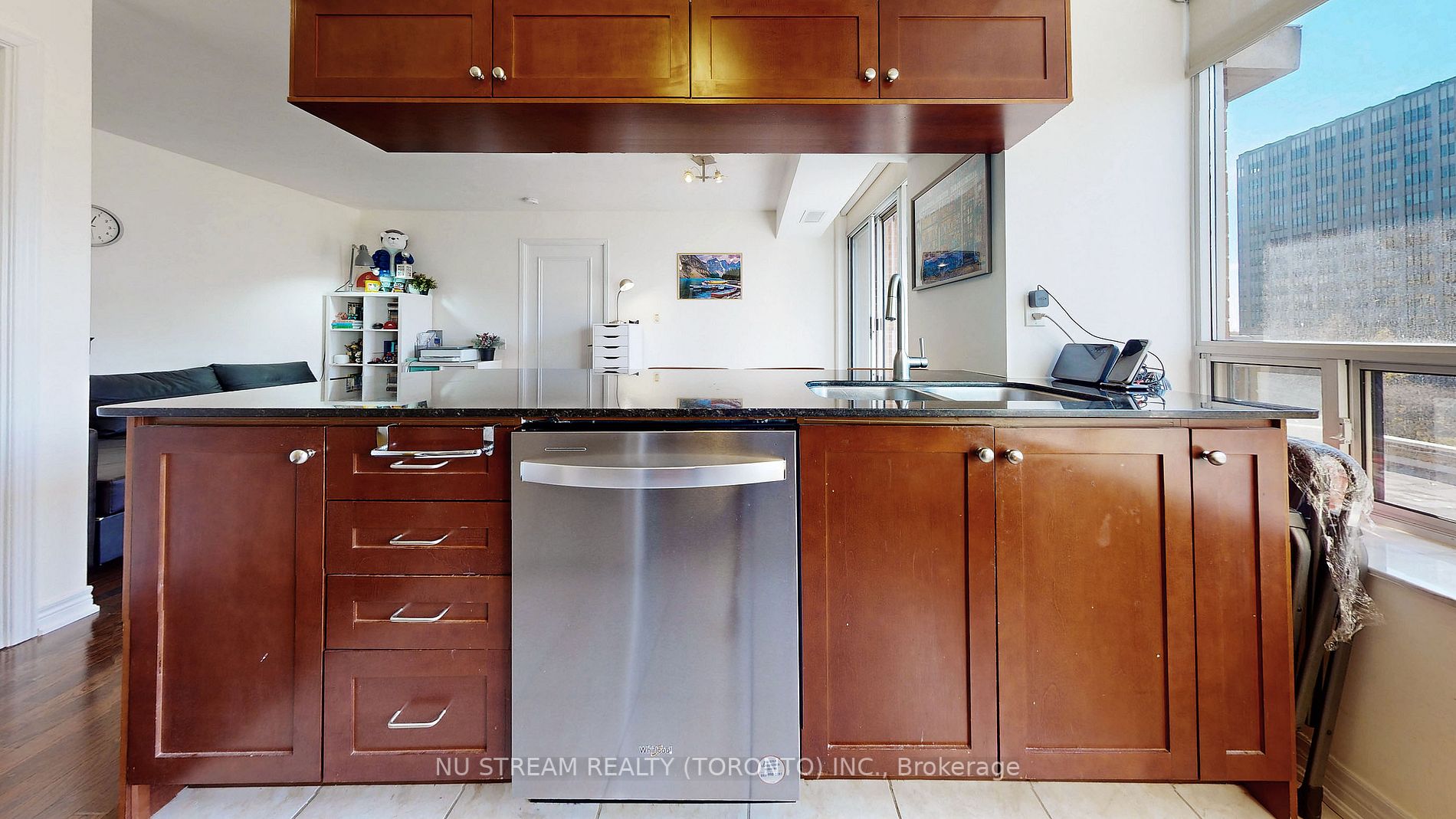 60 St Clair Ave W, #901