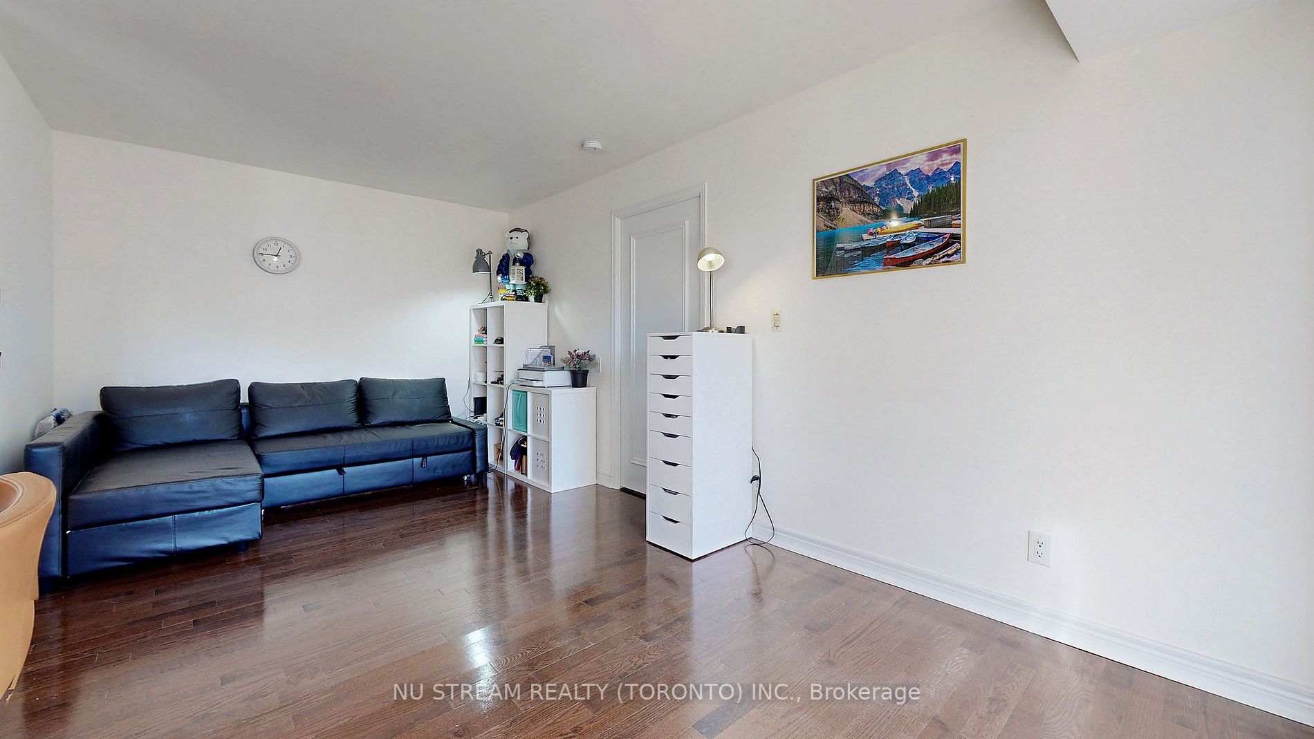 60 St Clair Ave W, #901