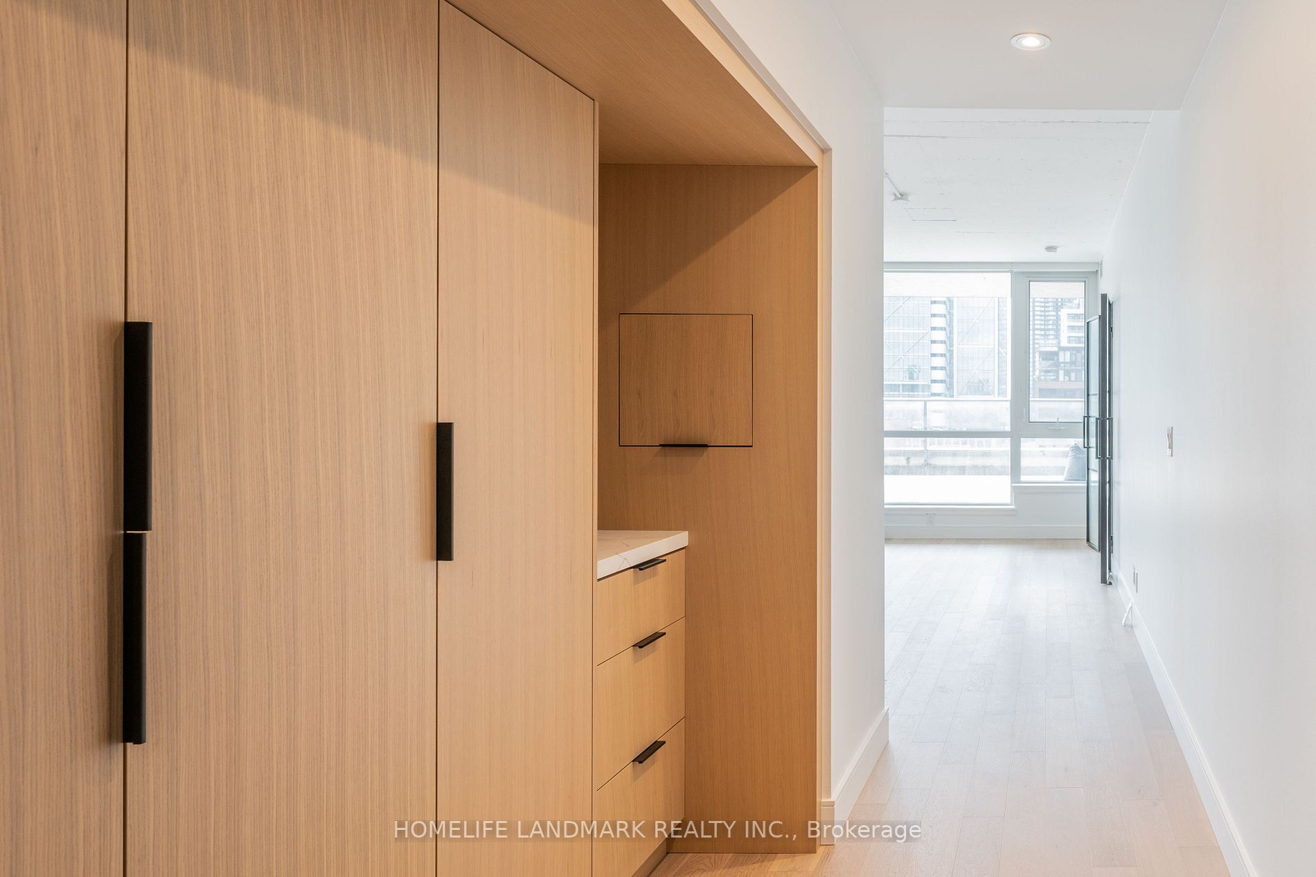 478 King St W, #806