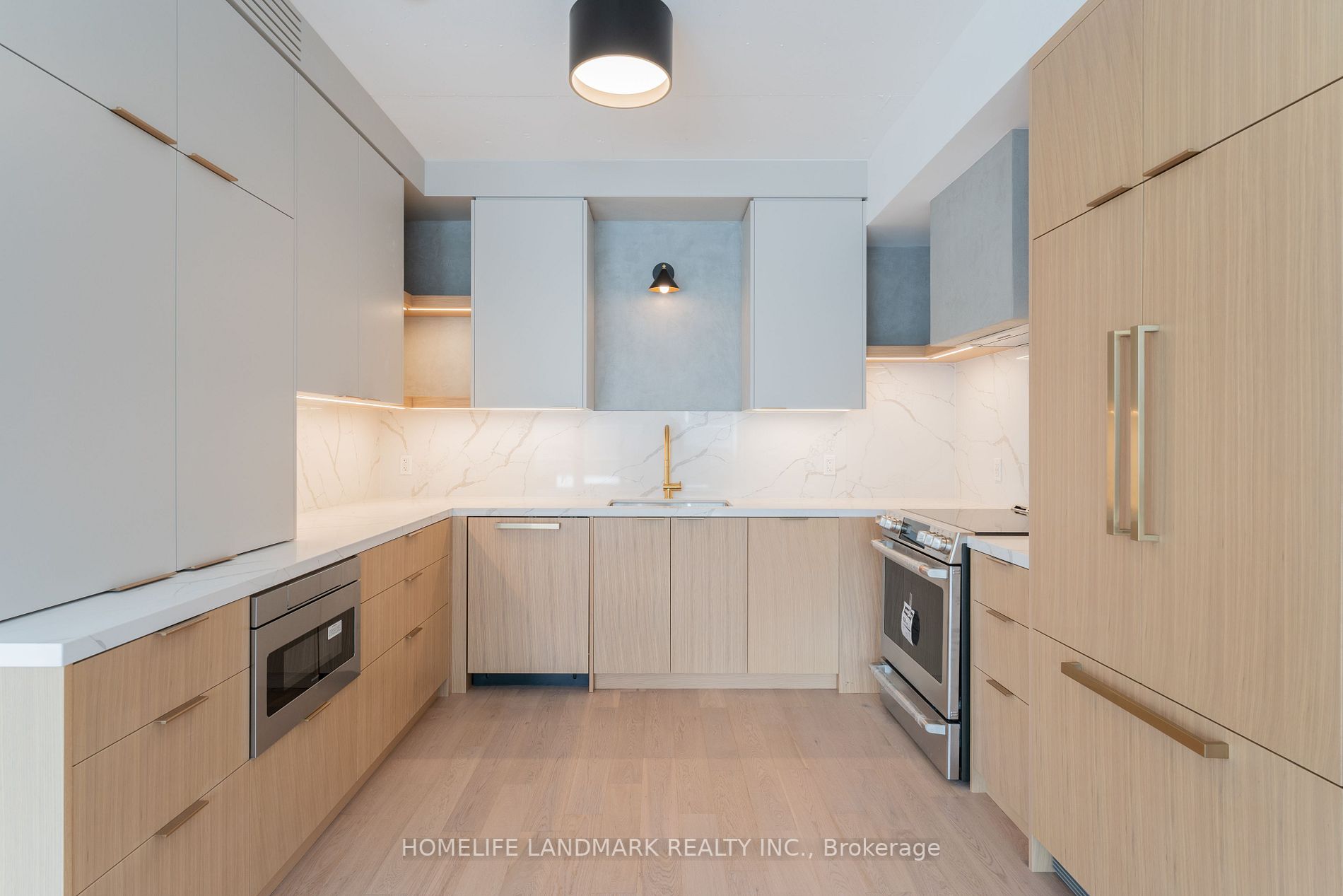 478 King St W, #806