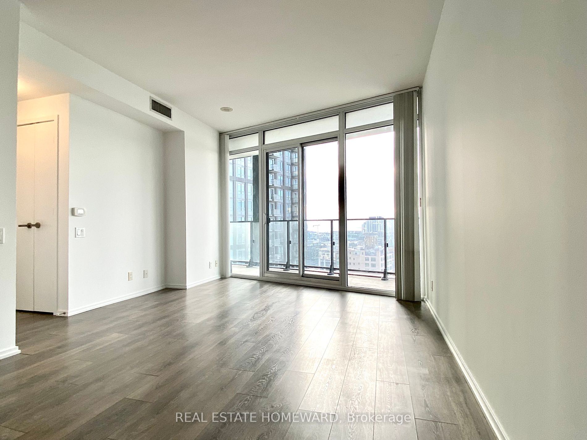 125 Peter St, #1901