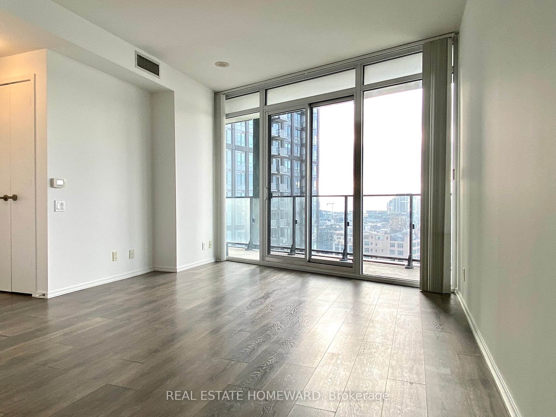 125 Peter St, #1901