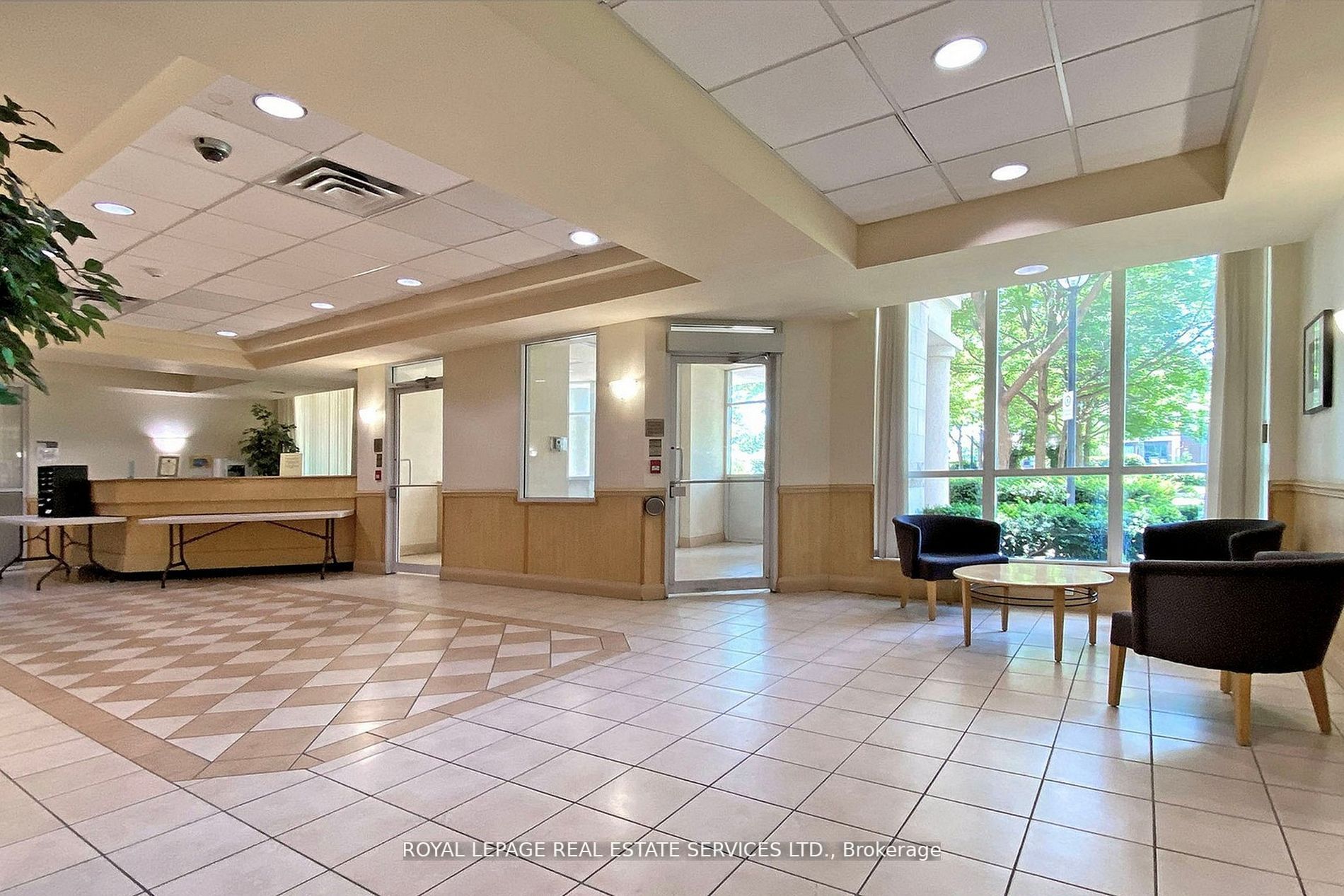 650 Lawrence Ave W, #Ph13