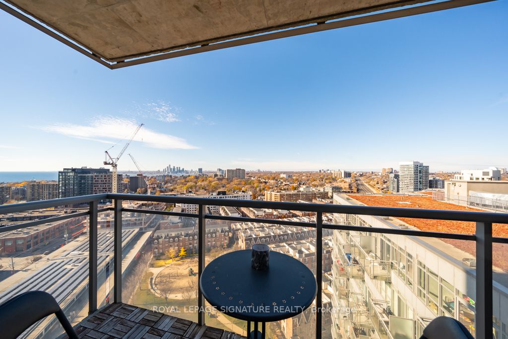 38 Joe Shuster Way, #1909