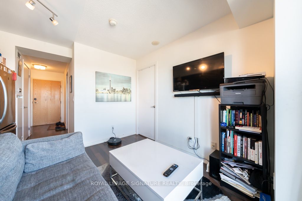 38 Joe Shuster Way, #1909