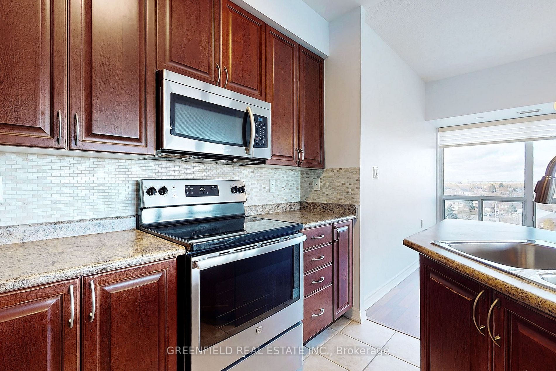 920 Sheppard Ave W, #803