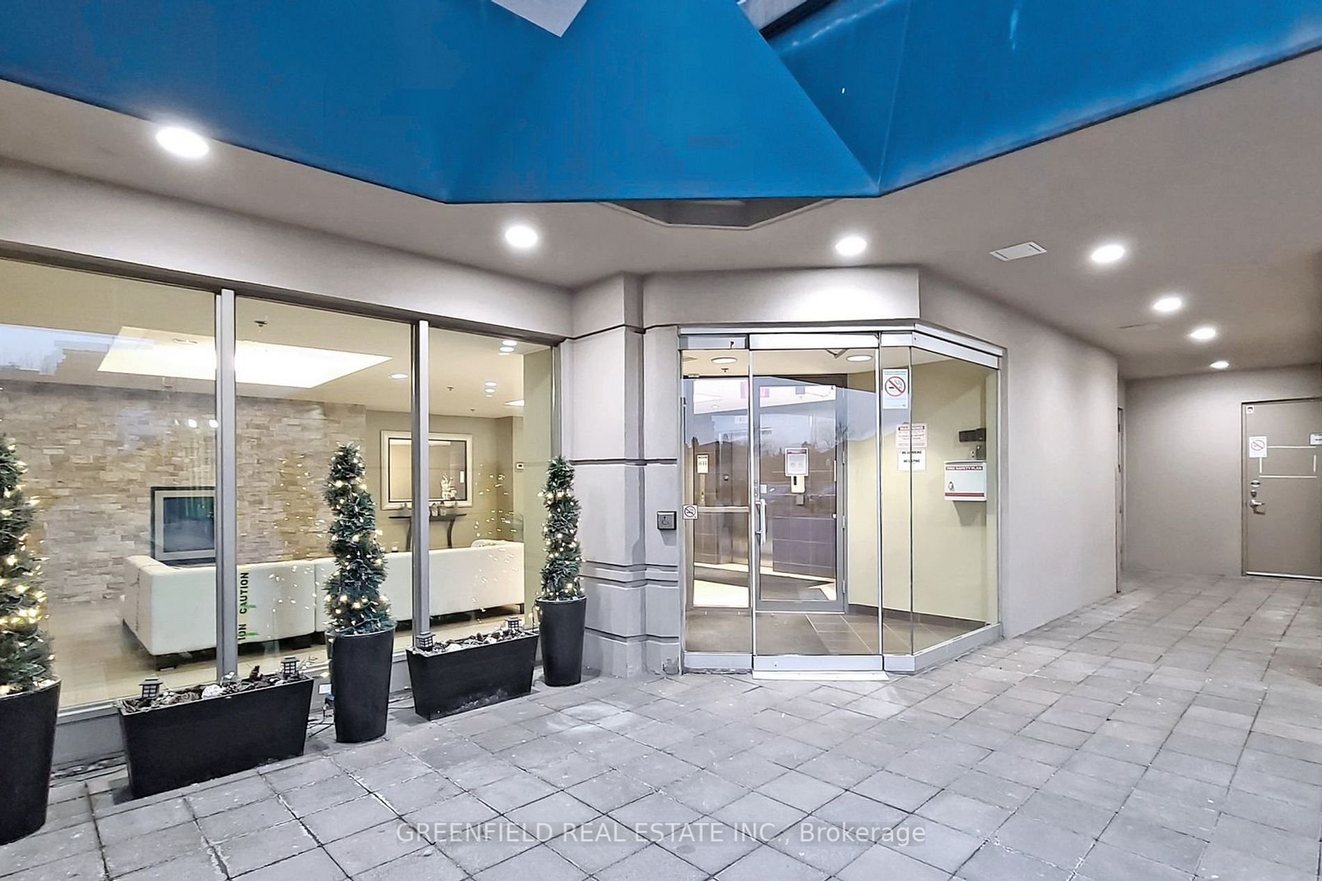 920 Sheppard Ave W, #803