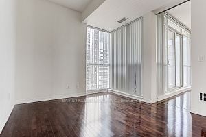 770 Bay St, #Ph-506