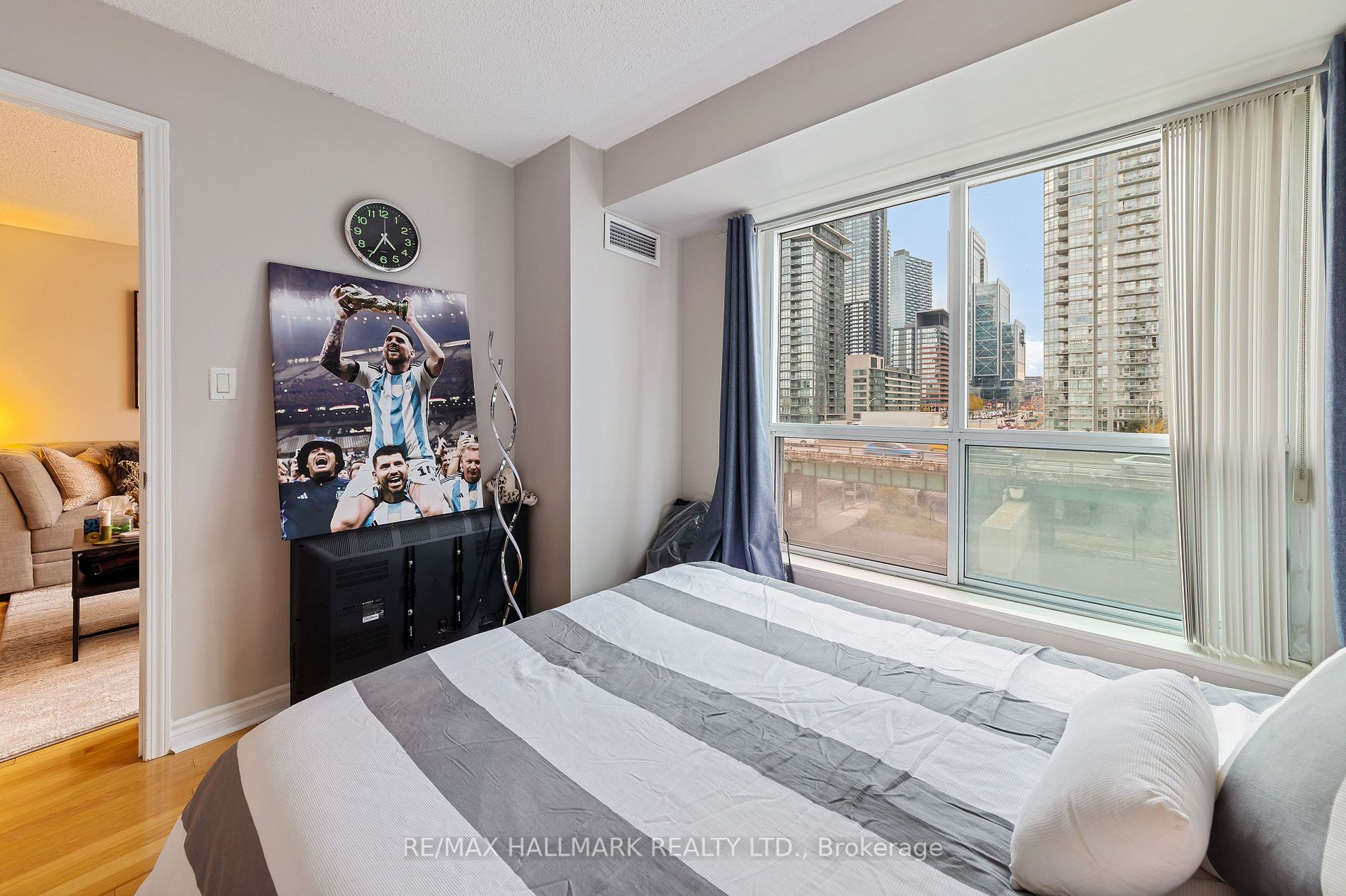 410 Queens Quay W, #505