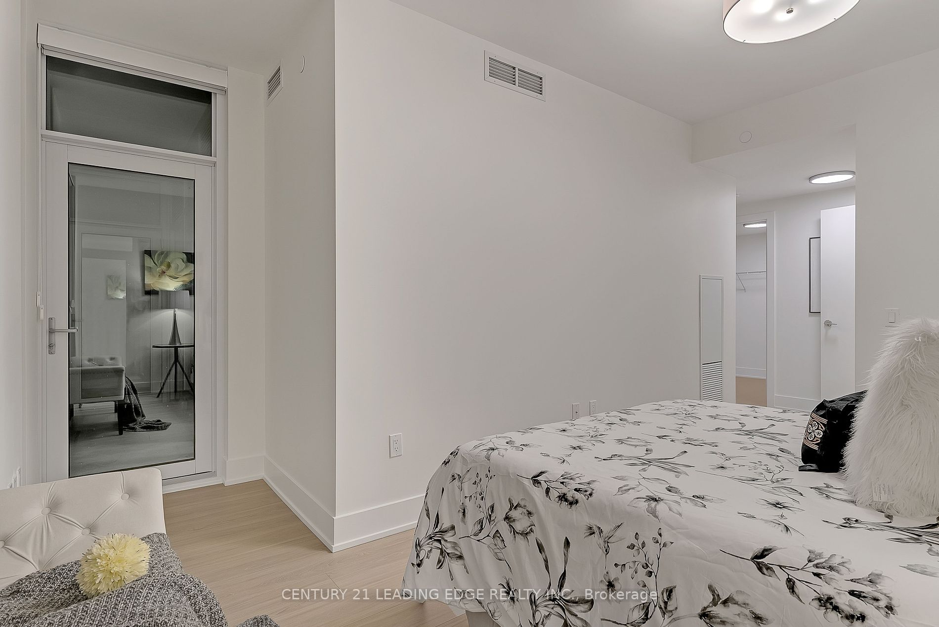 1 Yorkville Ave, #4803