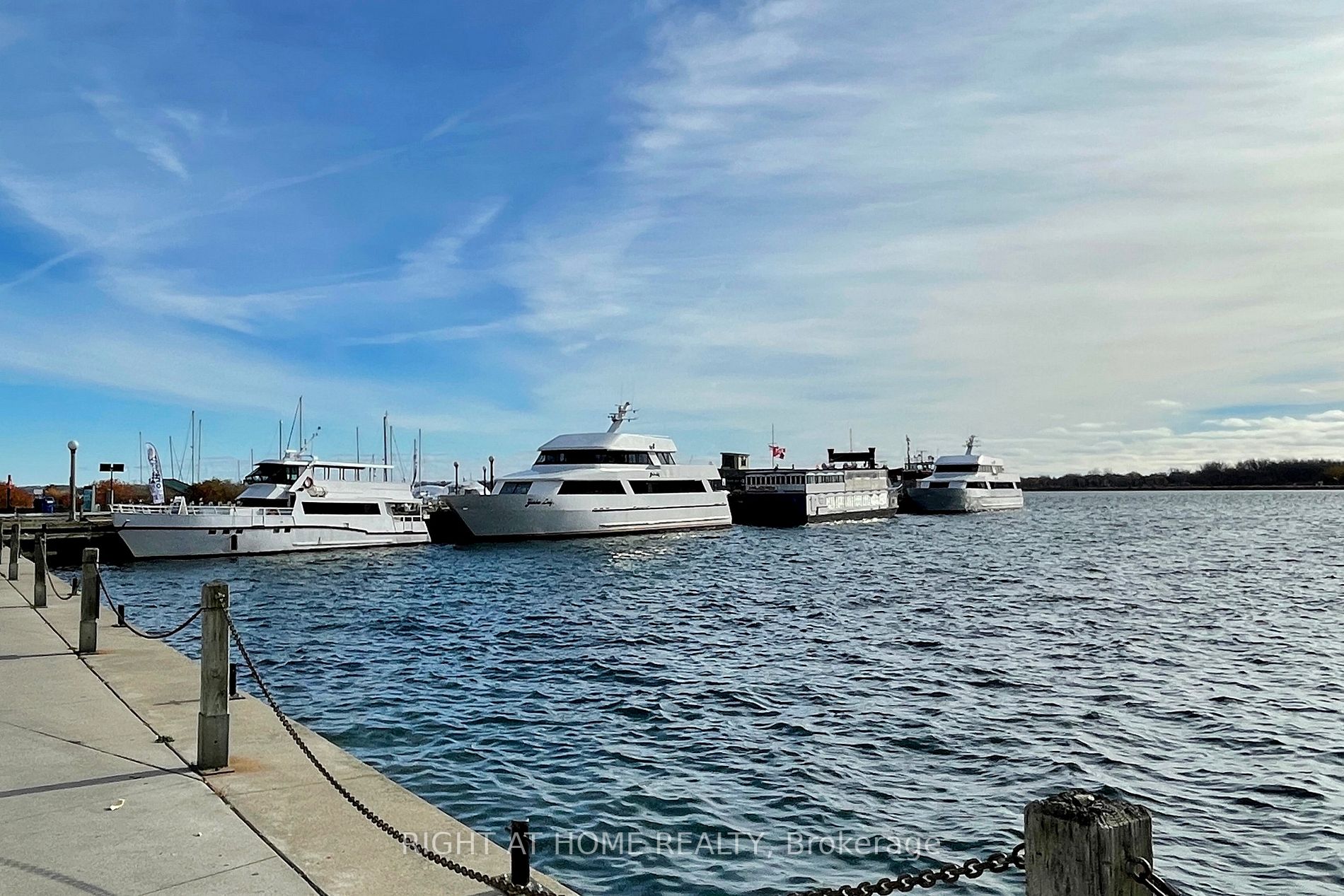 600 Queens Quay W, #809