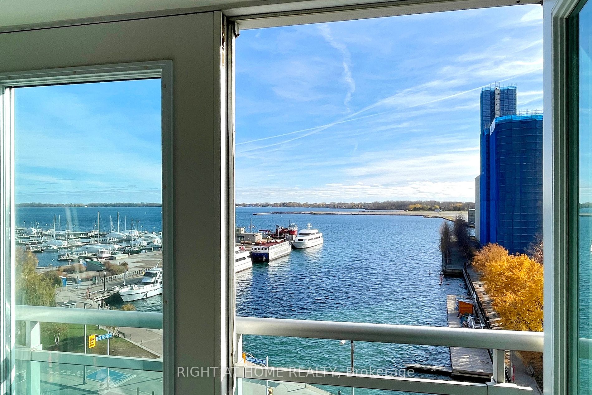 600 Queens Quay W, #809