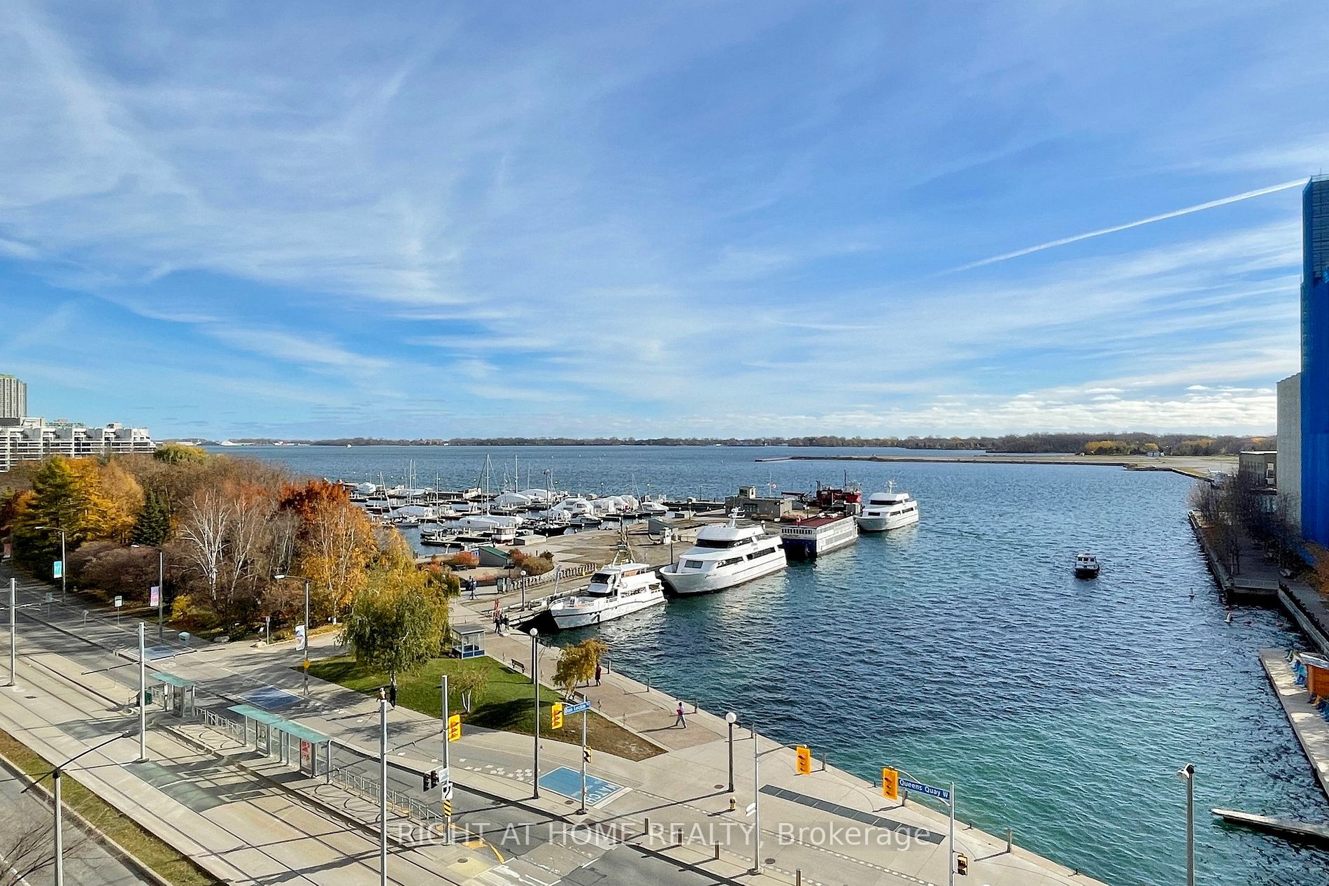 600 Queens Quay W, #809