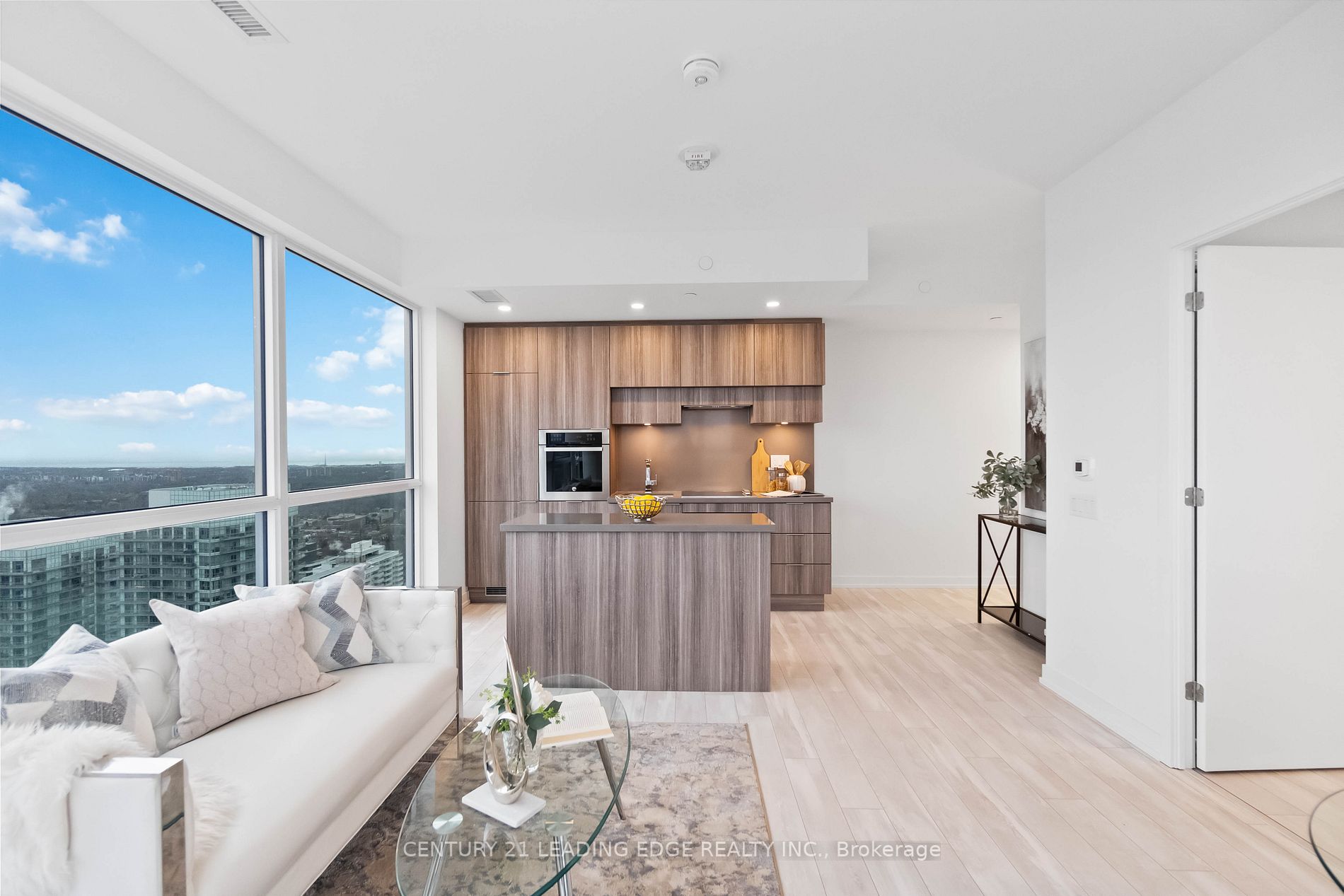 39 Roehampton Ave, #4109