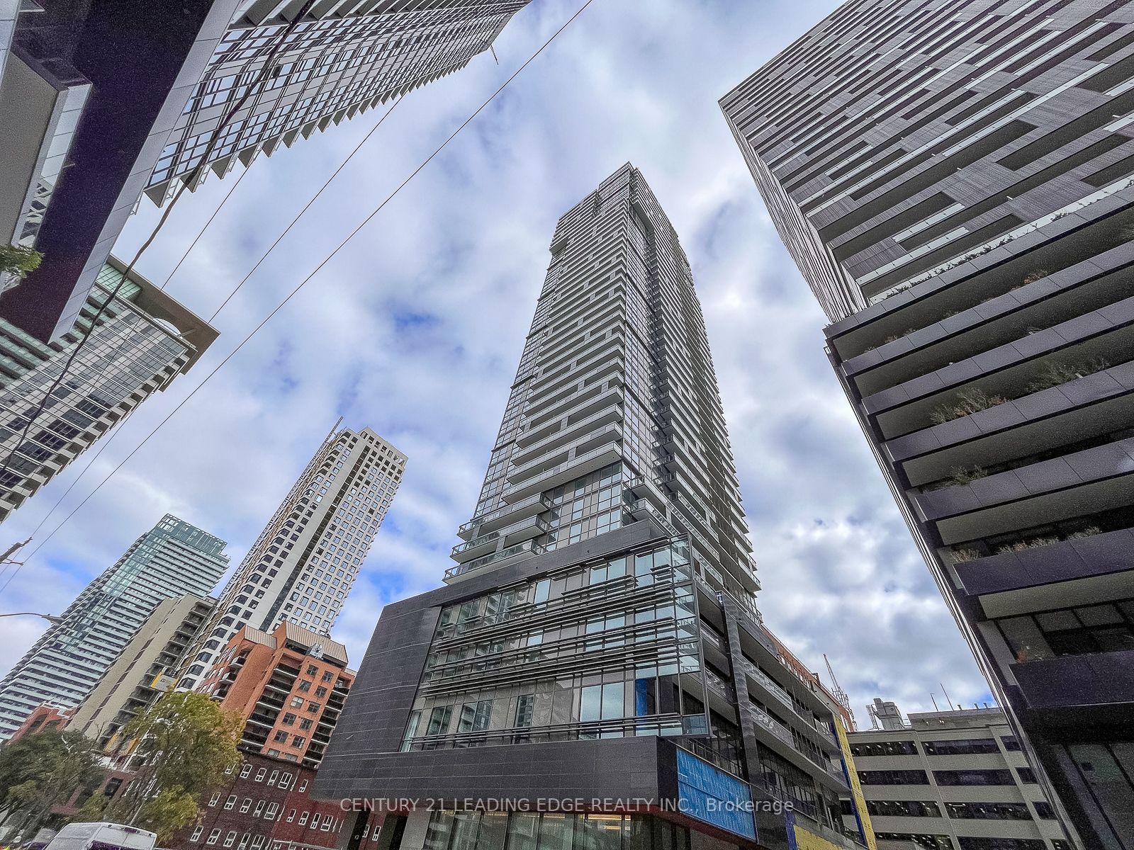 39 Roehampton Ave, #4109