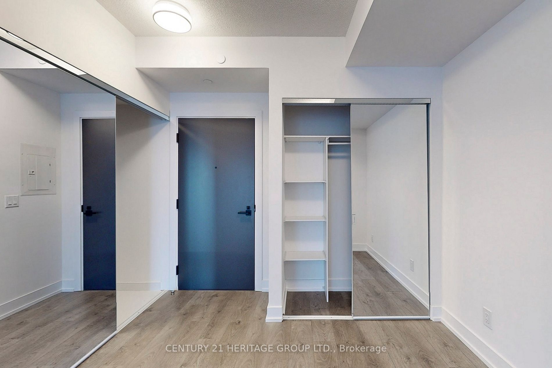 25 Adra Grado Way N, #901