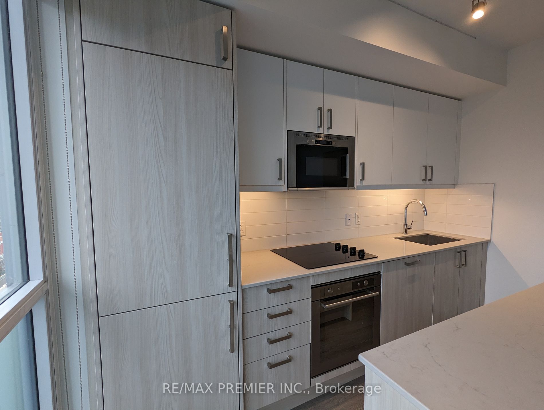 77 Mutual St, #3605
