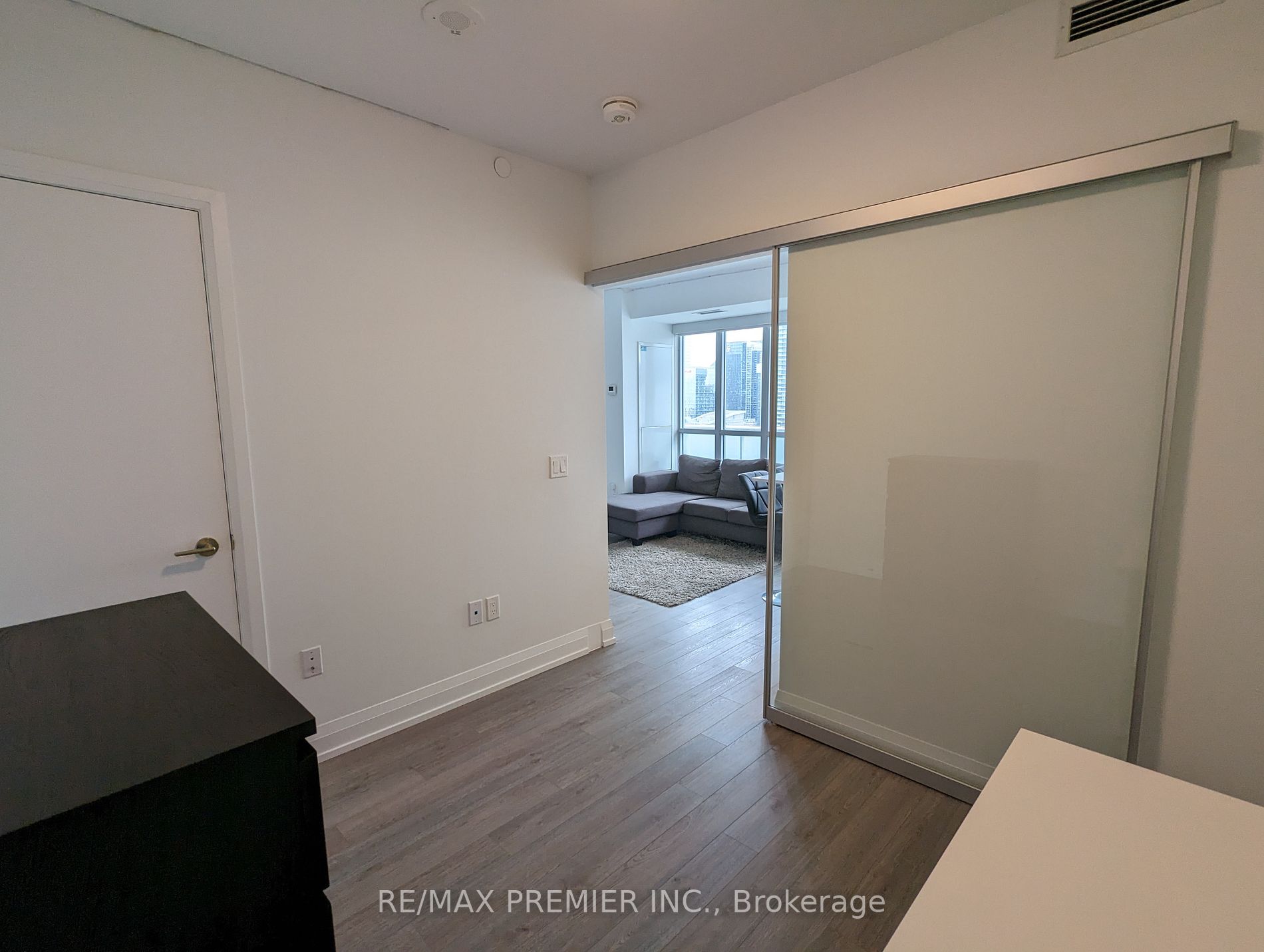 77 Mutual St, #3605