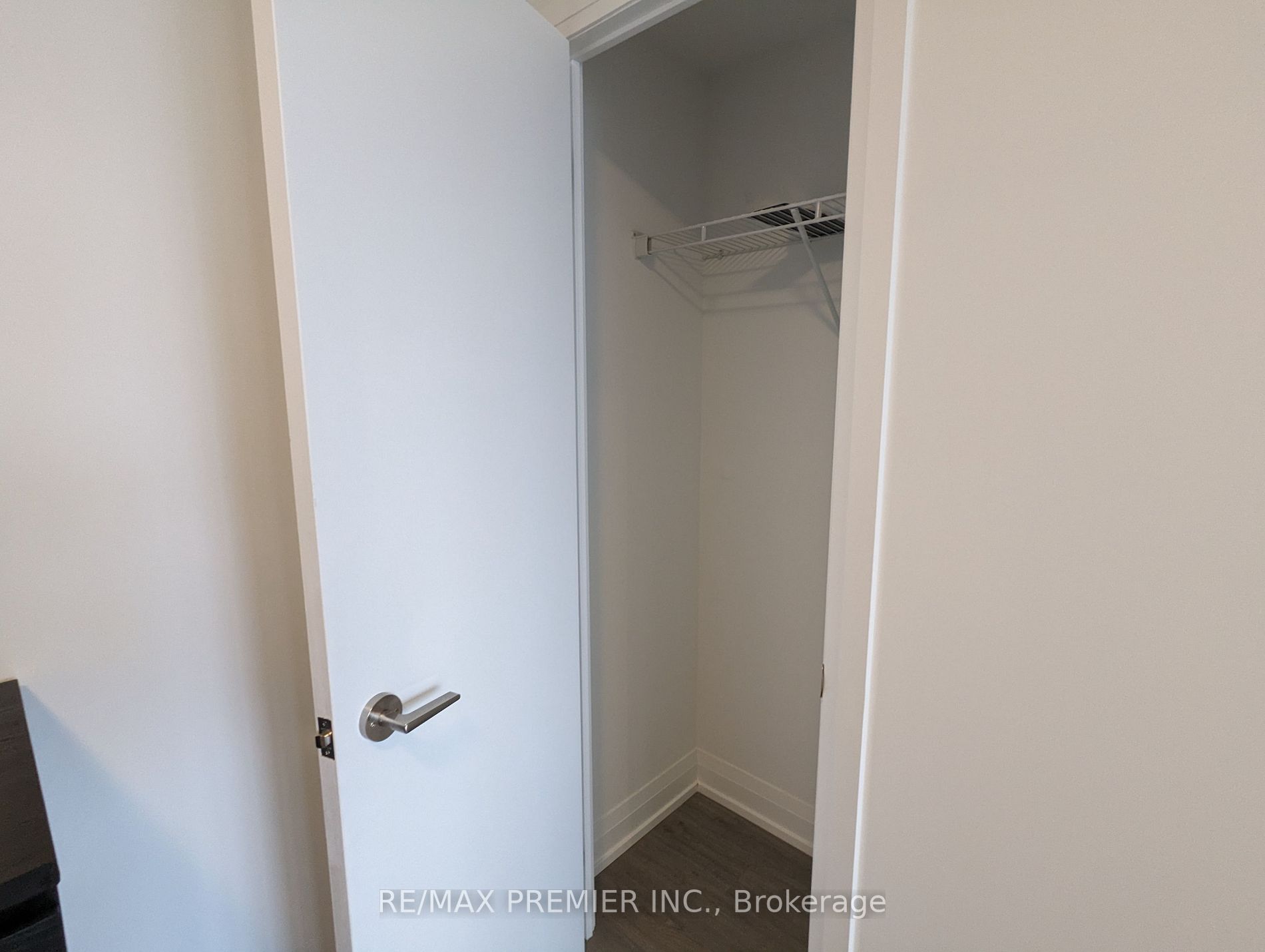 77 Mutual St, #3605