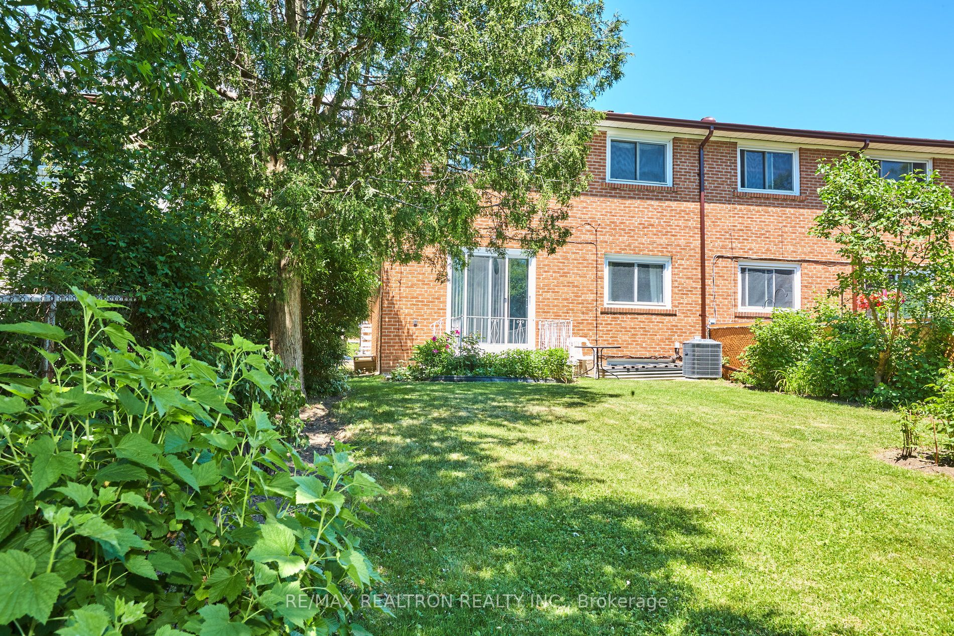 55 Fisherville Rd