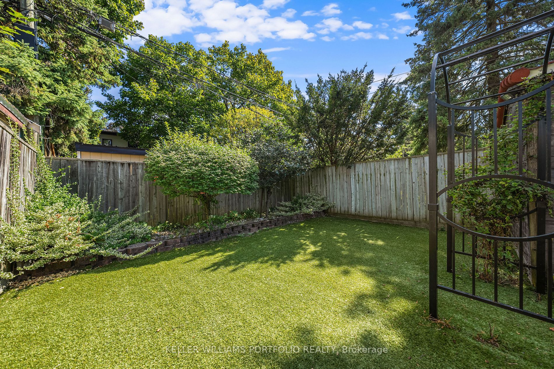 35 Belcourt Rd